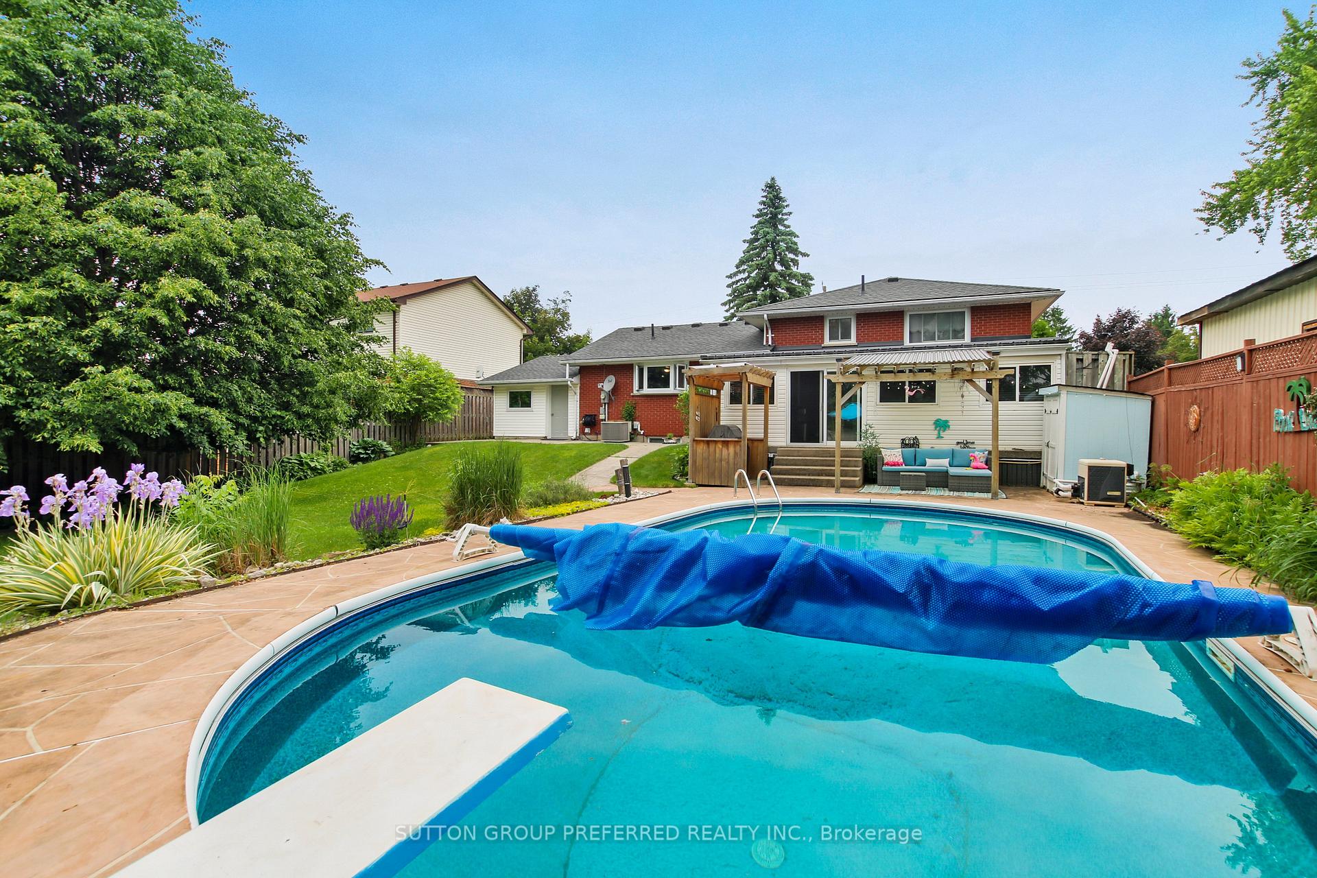 Photo 23 of 211 Union Street, Central Elgin, Belmont — HOMEH