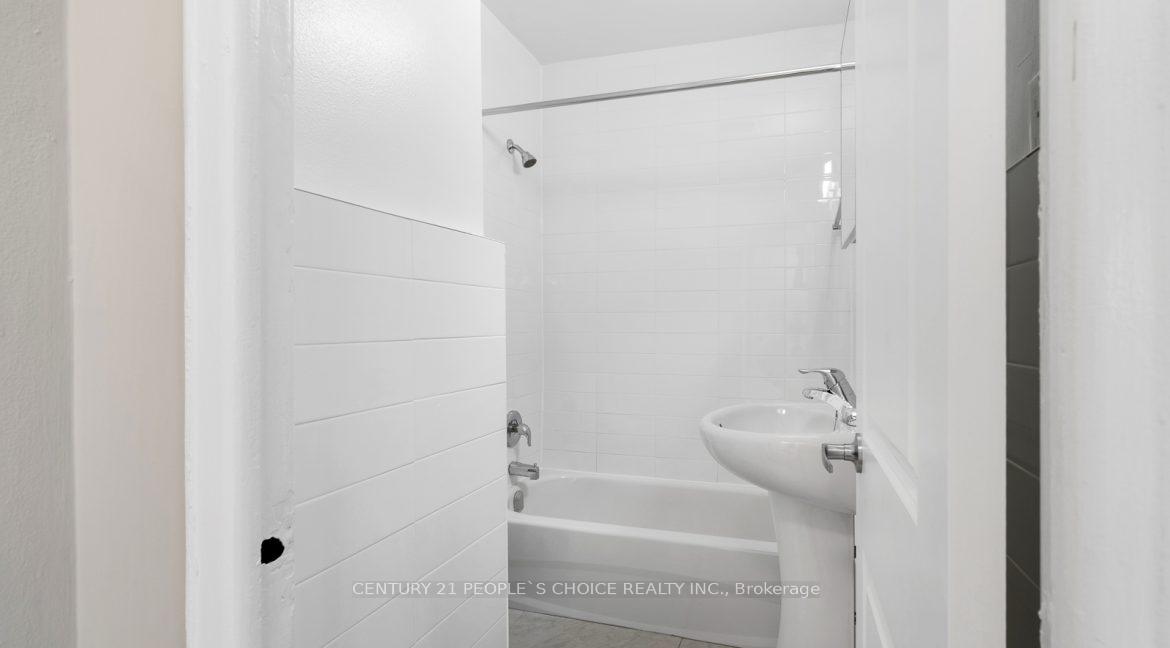 Photo 10 of Unit 1, 183 Berry Road, Etobicoke, Stonegate-Queensway — HOMEH