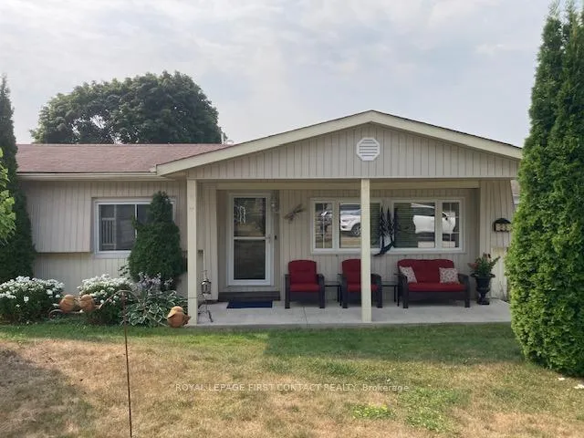 Photo 3 of 23 Mimosa Crescent, Innisfil, Rural Innisfil — HOMEH
