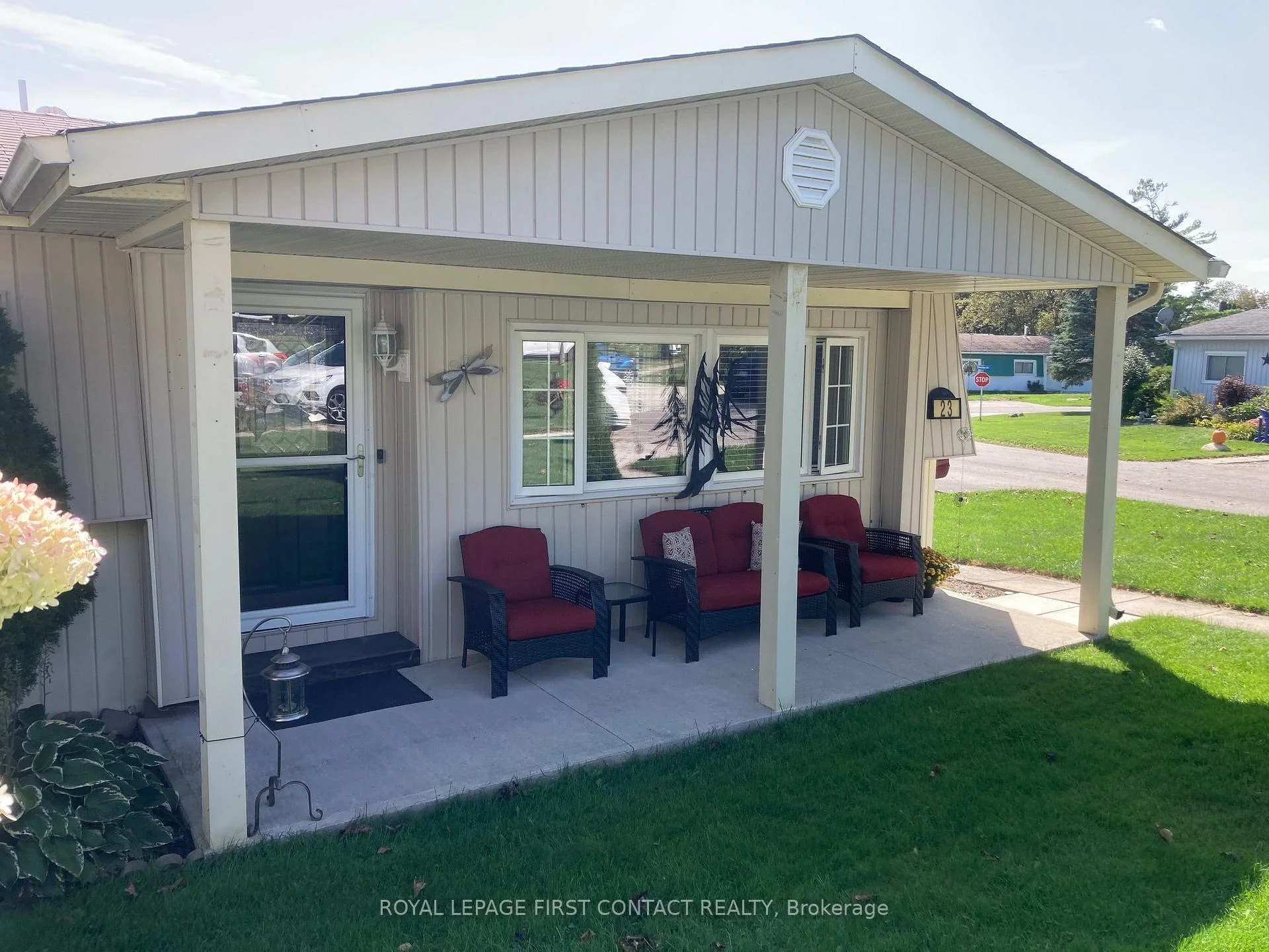 Photo 5 of 23 Mimosa Crescent, Innisfil, Rural Innisfil — HOMEH