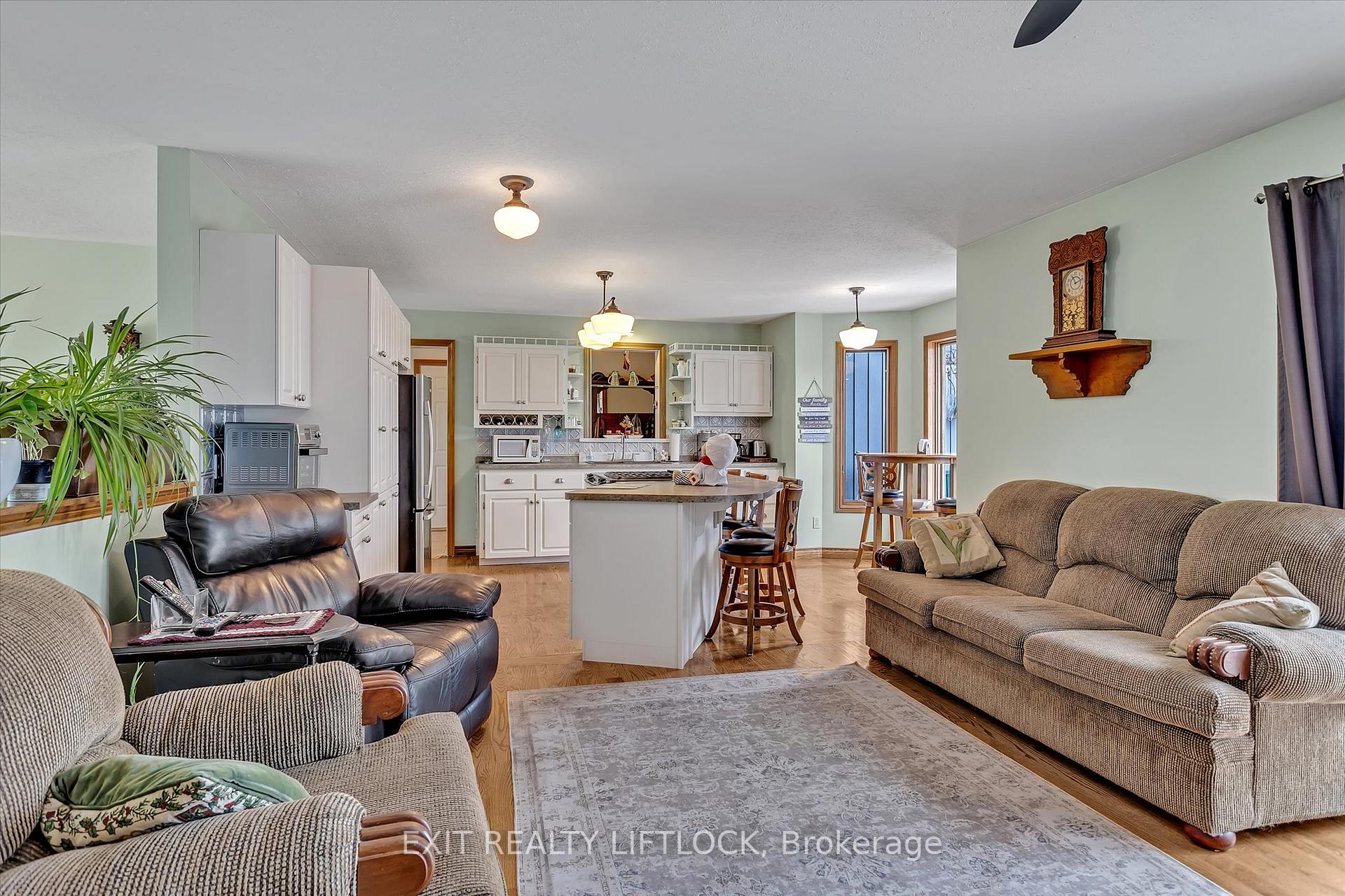 Photo 6 of 890 Stewart Line, Cavan Monaghan, Cavan Twp — HOMEH