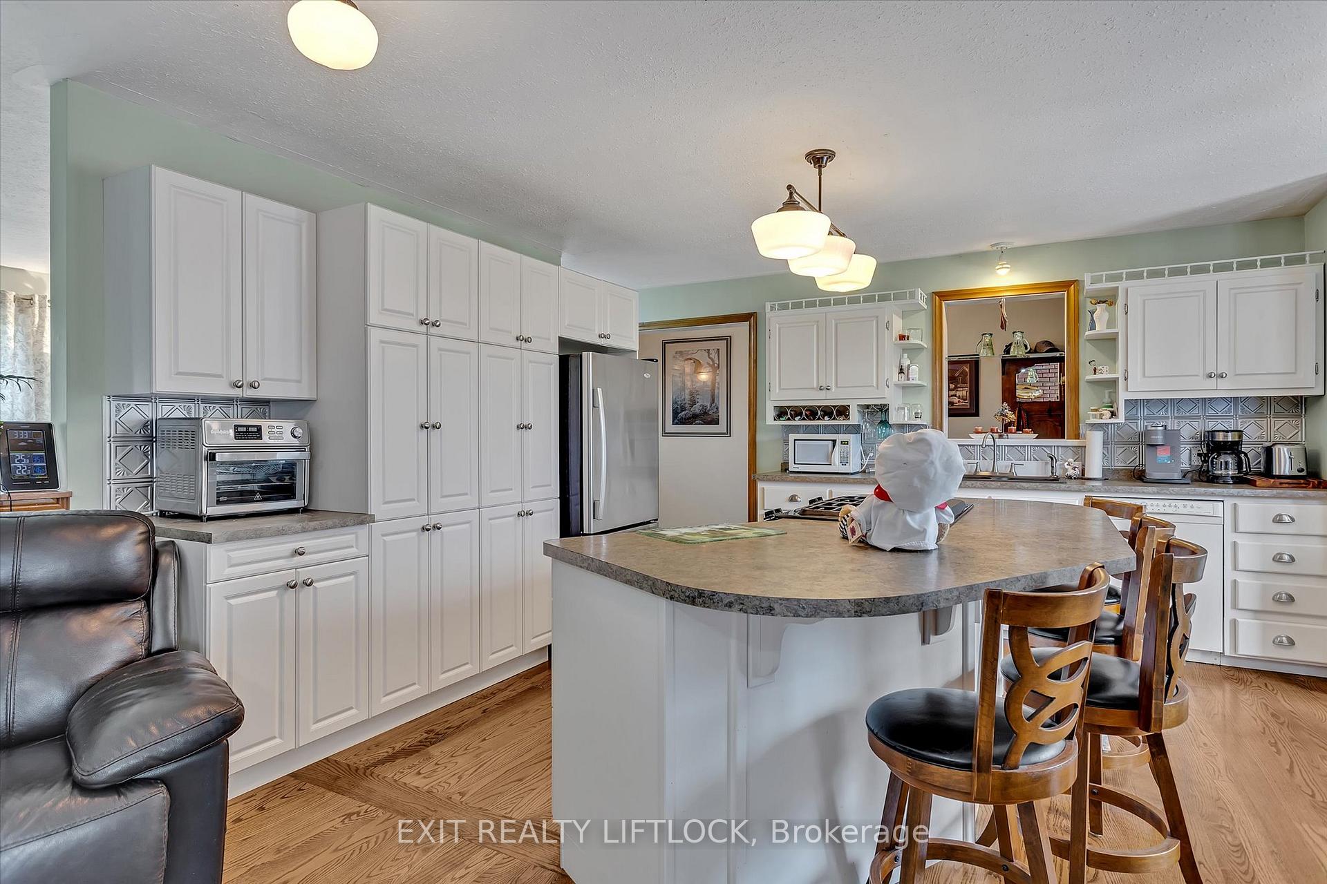 Photo 7 of 890 Stewart Line, Cavan Monaghan, Cavan Twp — HOMEH