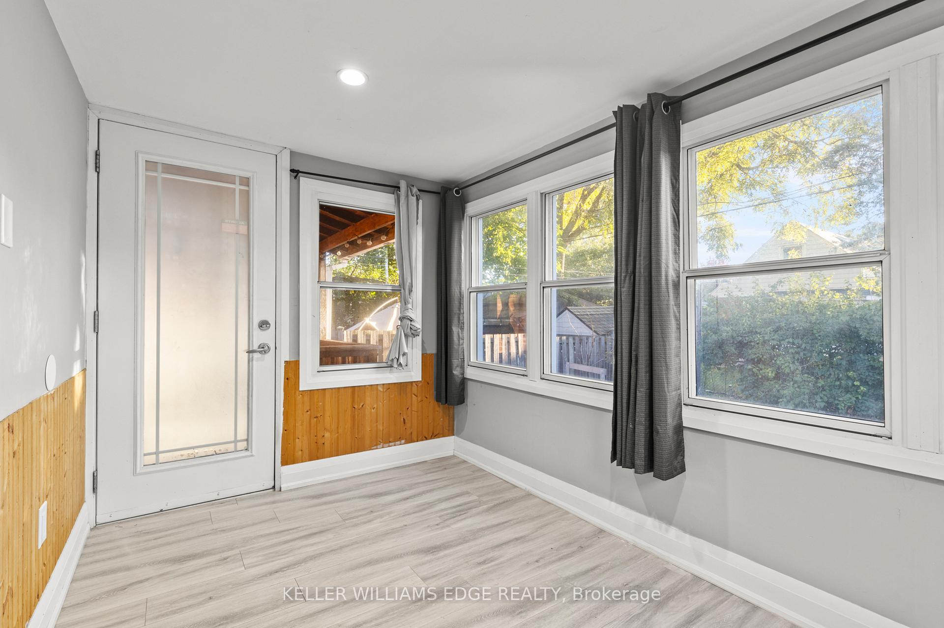 Photo 57 of 167 Kenilworth Avenue S, Hamilton, Bartonville — HOMEH