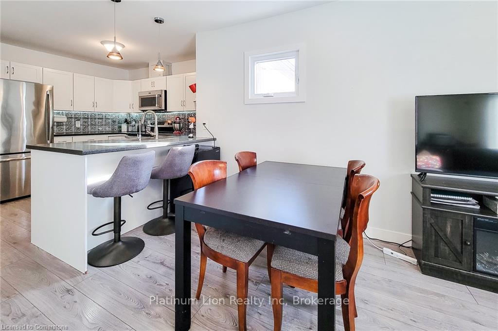 Photo 15 of 88 Hope Avenue, Hamilton, Homeside — HOMEH