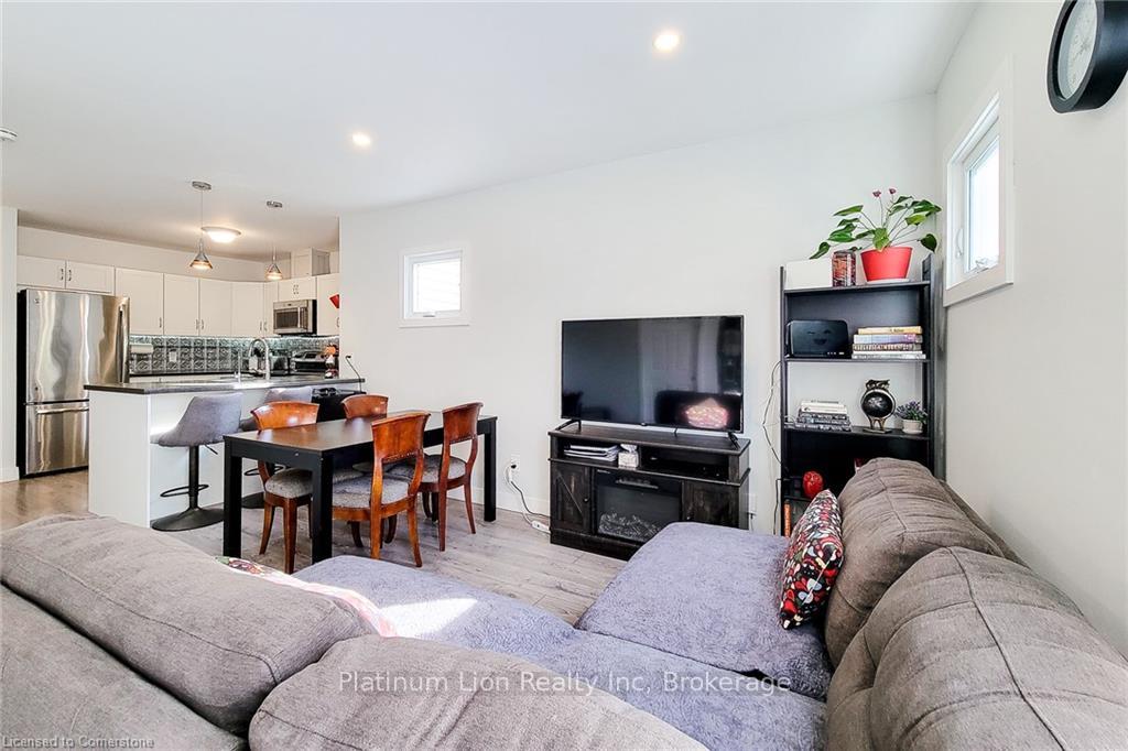 Photo 17 of 88 Hope Avenue, Hamilton, Homeside — HOMEH