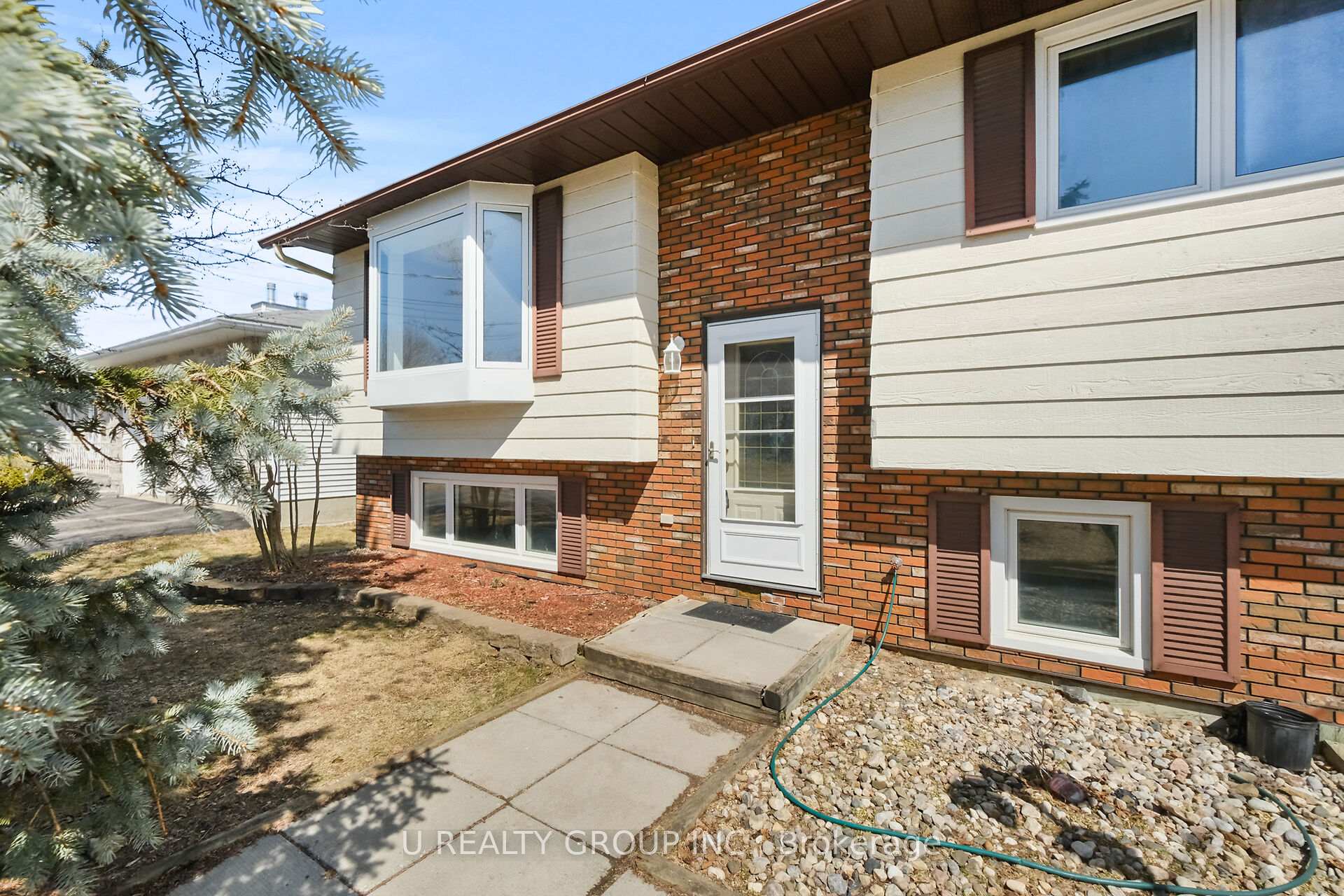 Photo 2 of 233 Sarah Street, Carleton Place — HOMEH