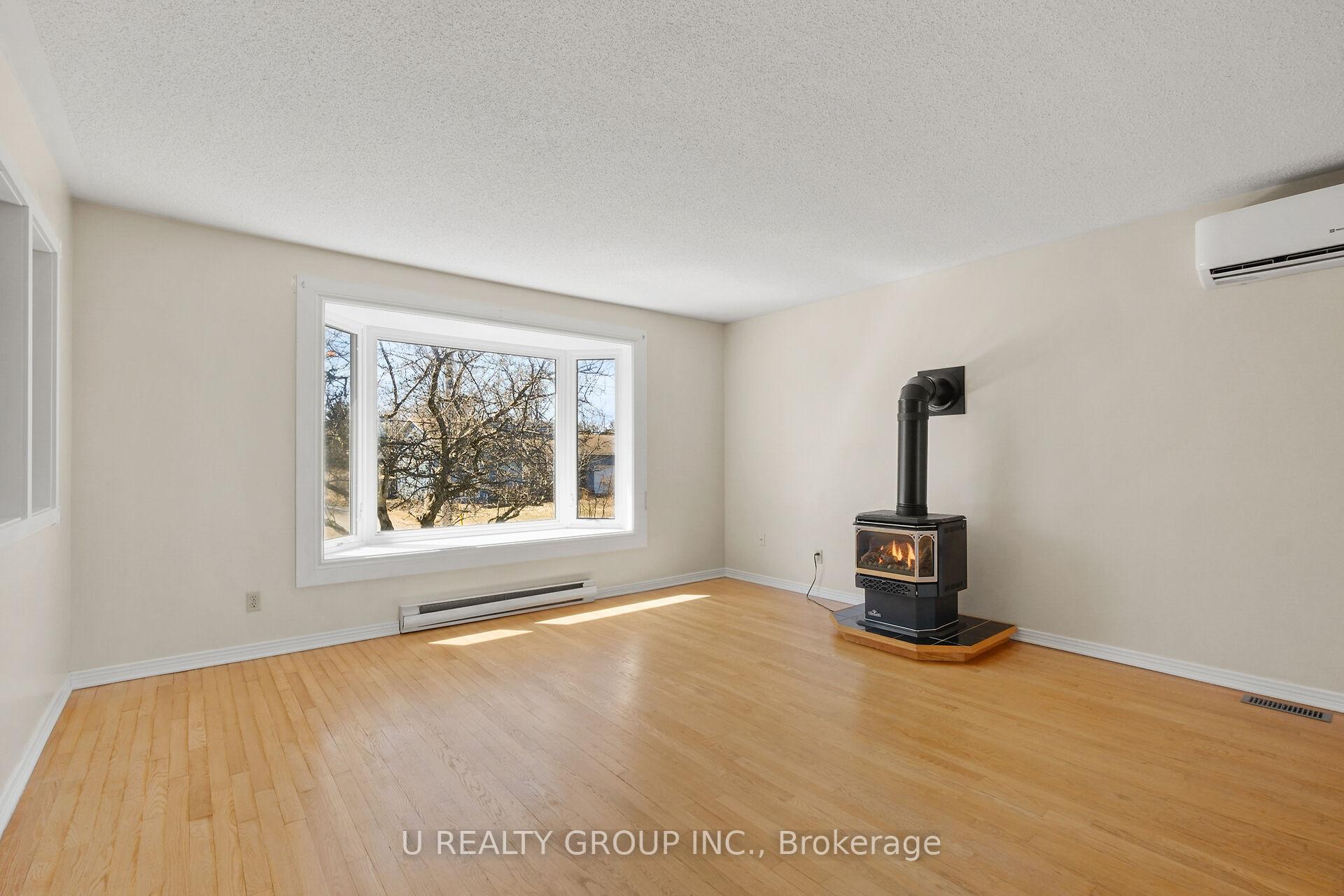 Photo 7 of 233 Sarah Street, Carleton Place — HOMEH