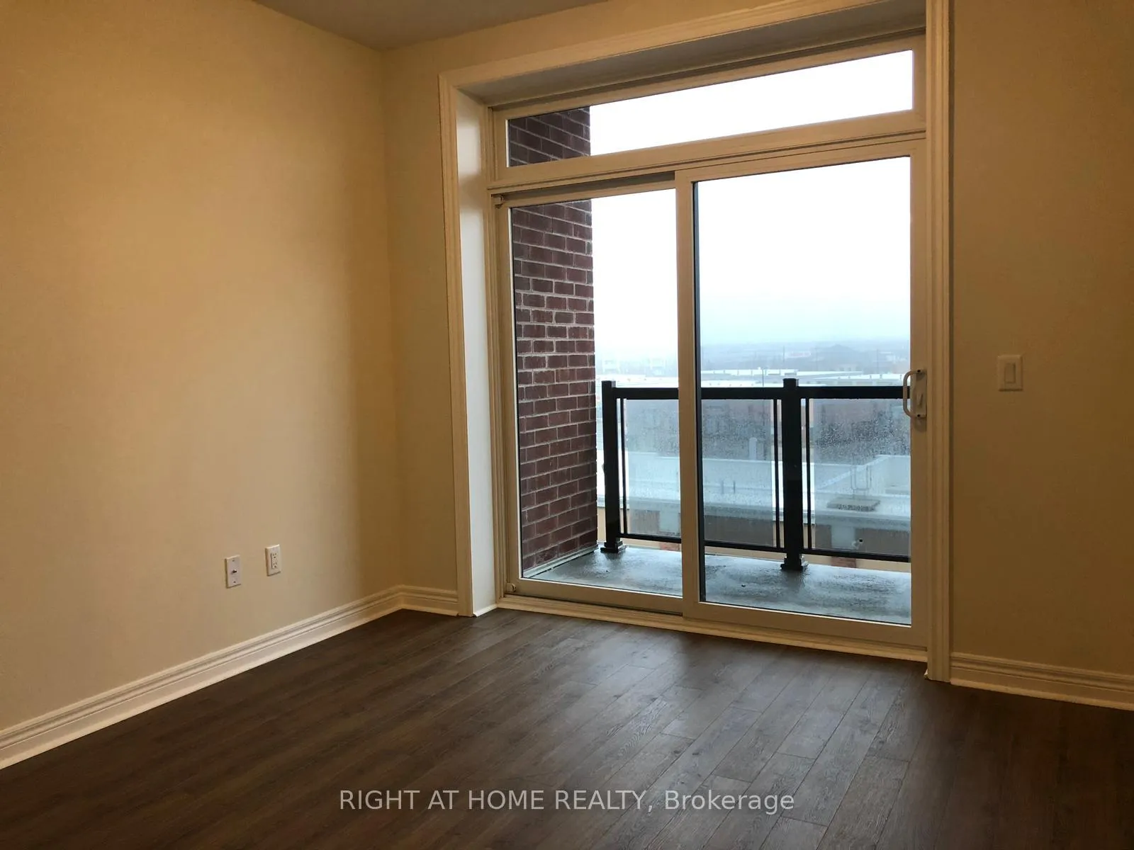 Photo 2 of Unit 520, 39 New Delhi Drive S, Markham, Cedarwood — HOMEH