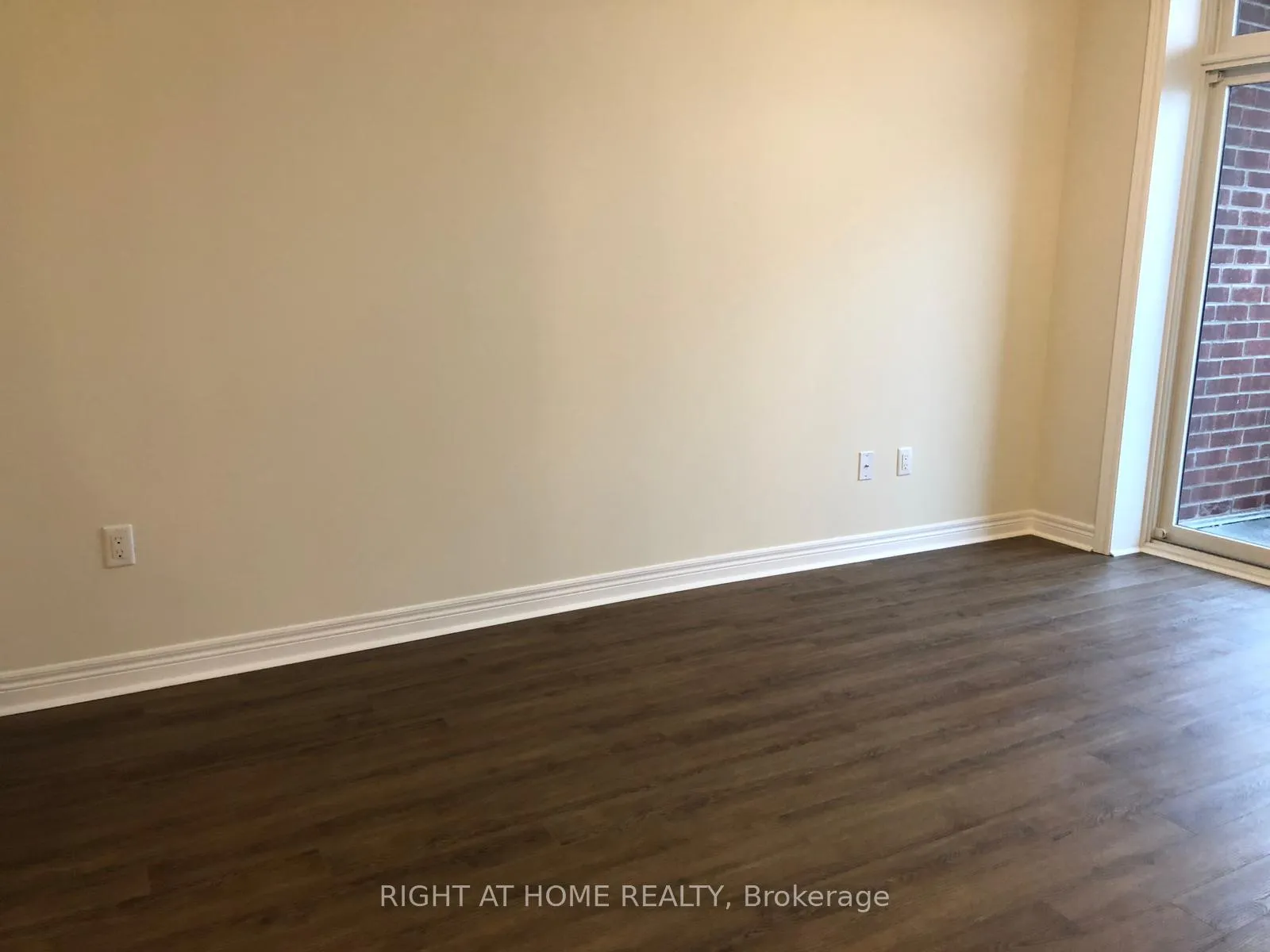 Photo 6 of Unit 520, 39 New Delhi Drive S, Markham, Cedarwood — HOMEH