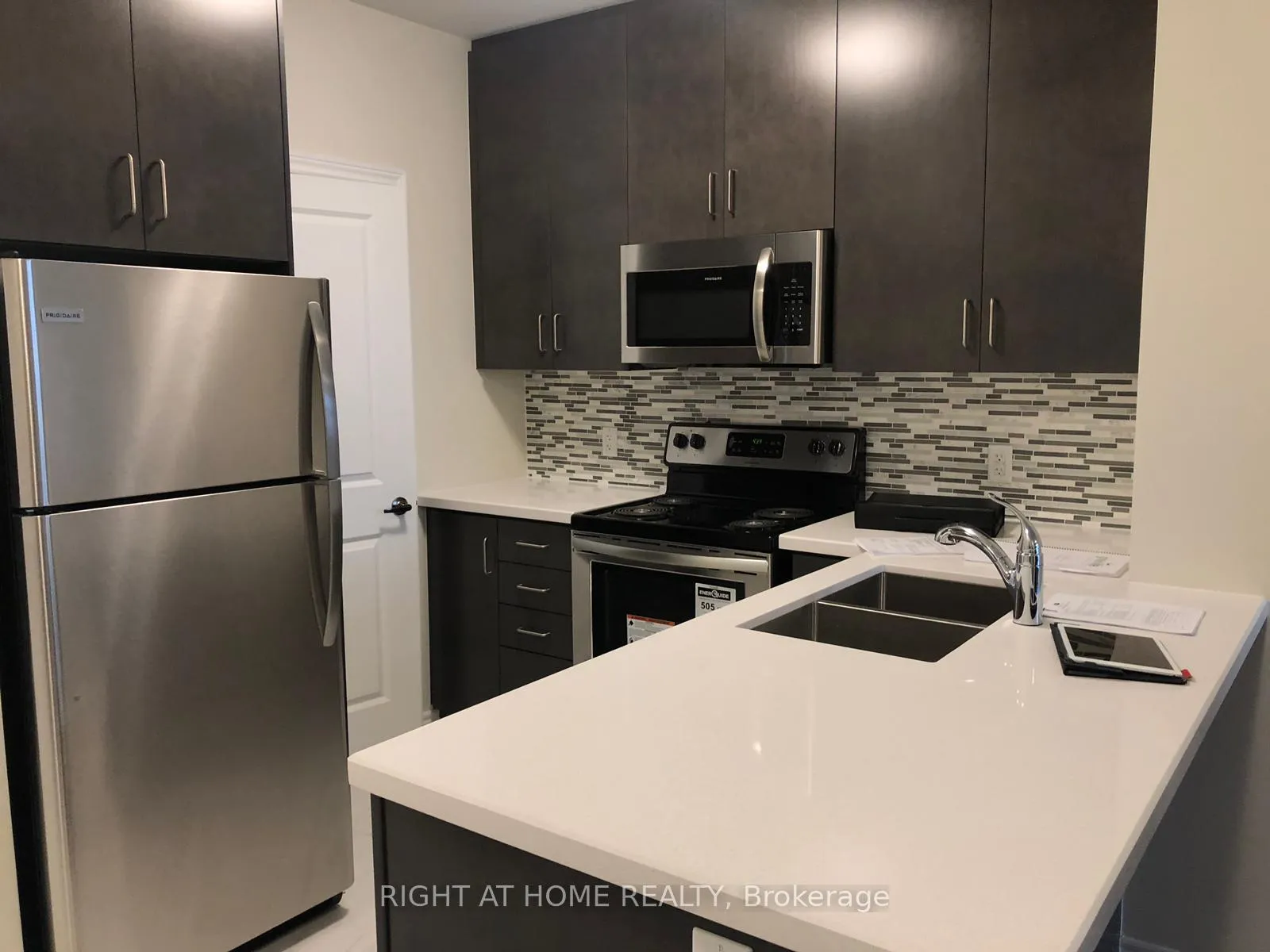 Photo 10 of Unit 520, 39 New Delhi Drive S, Markham, Cedarwood — HOMEH