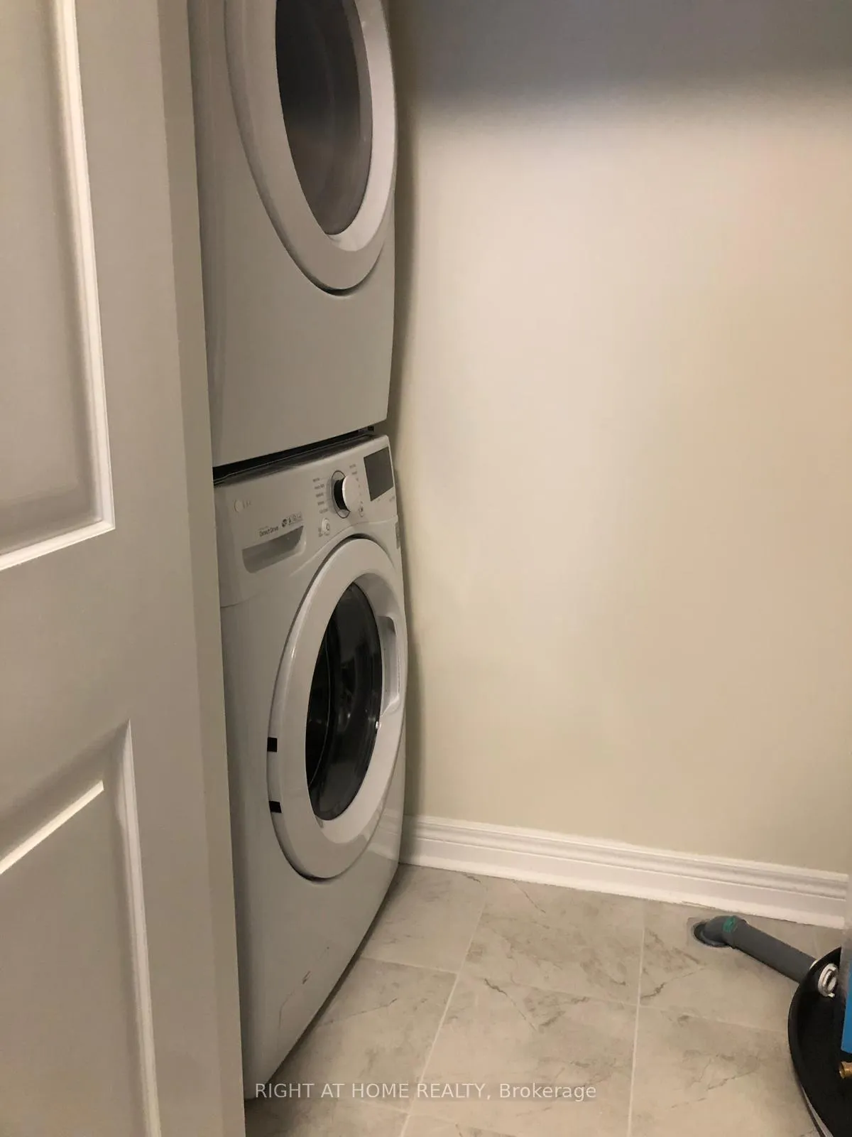 Photo 15 of Unit 520, 39 New Delhi Drive S, Markham, Cedarwood — HOMEH