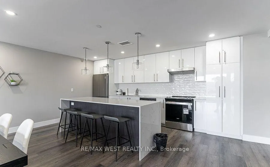 Photo 31 of Unit 908, 15 Queen Street S, Hamilton, Central — HOMEH
