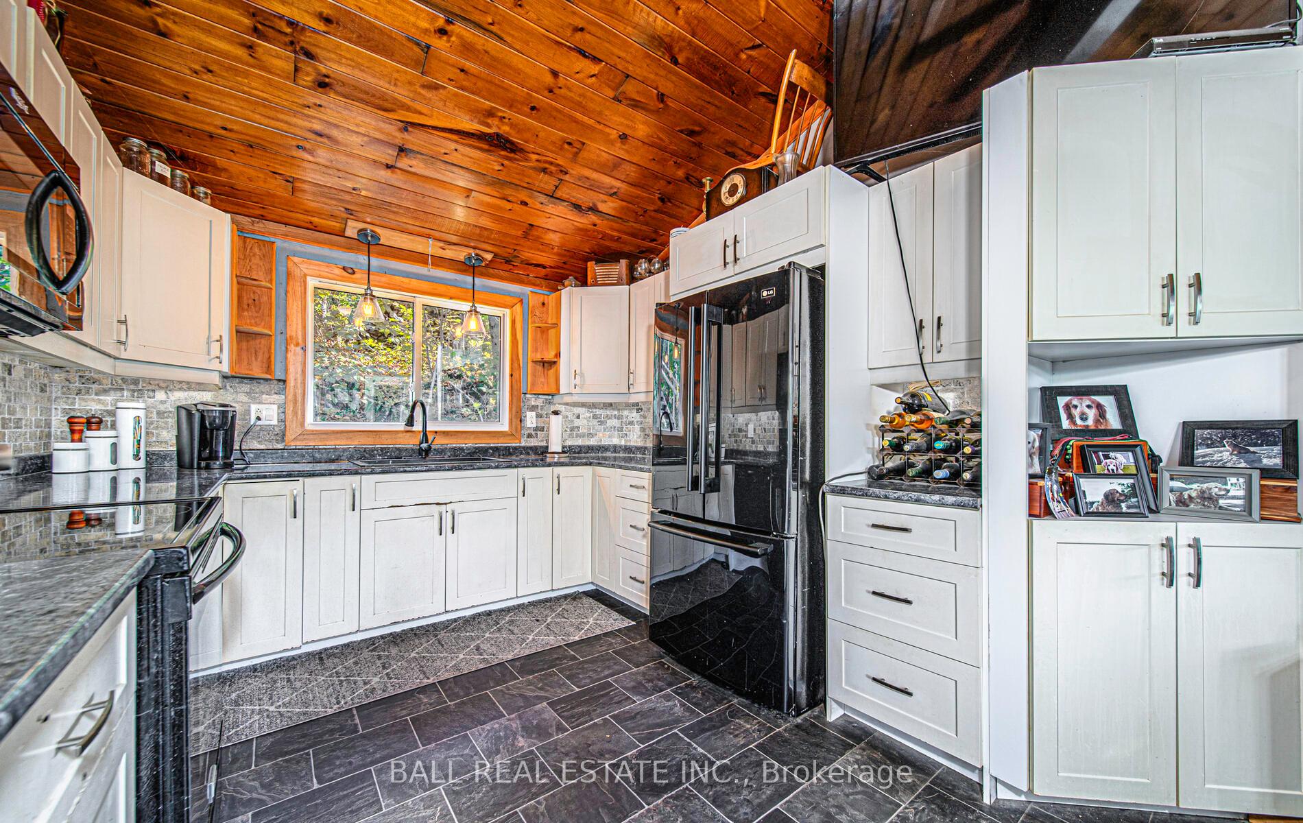 Photo 10 of 2374 Julia Shore Road E, Douro-Dummer — HOMEH