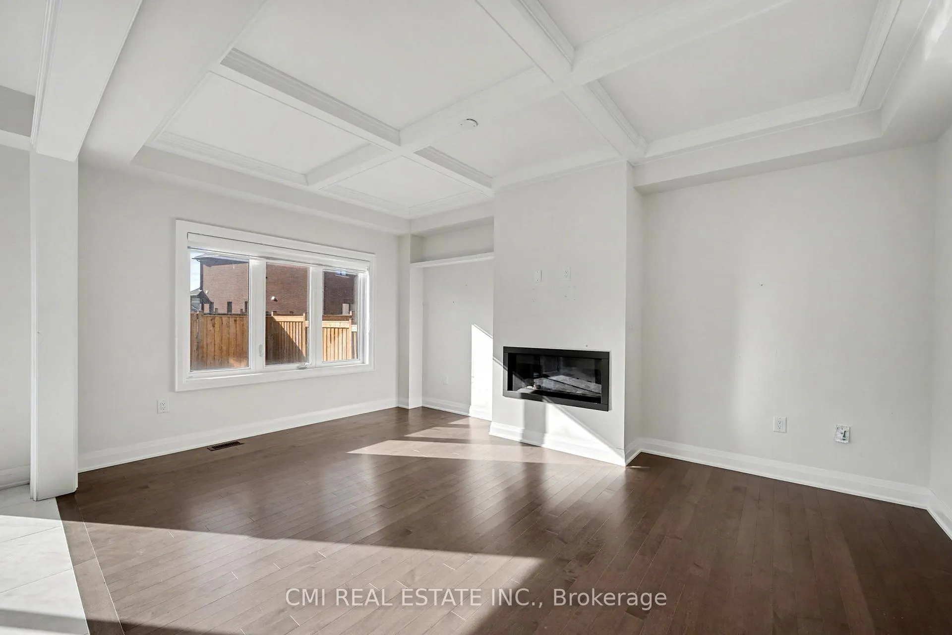 Photo 7 of 343 Northglen Boulevard W, Clarington, Bowmanville — HOMEH