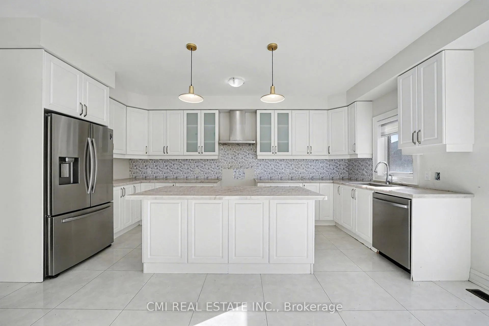 Photo 17 of 343 Northglen Boulevard W, Clarington, Bowmanville — HOMEH