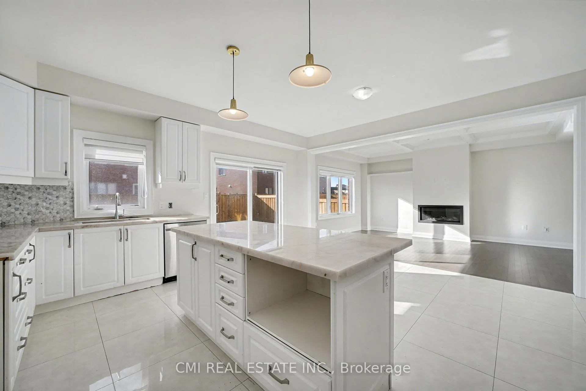 Photo 20 of 343 Northglen Boulevard W, Clarington, Bowmanville — HOMEH