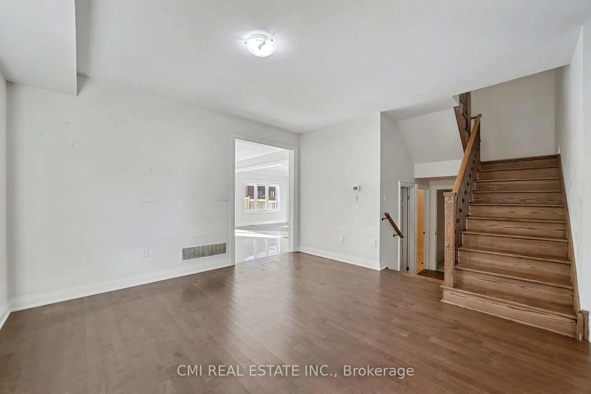 Photo 21 of 343 Northglen Boulevard W, Clarington, Bowmanville — HOMEH