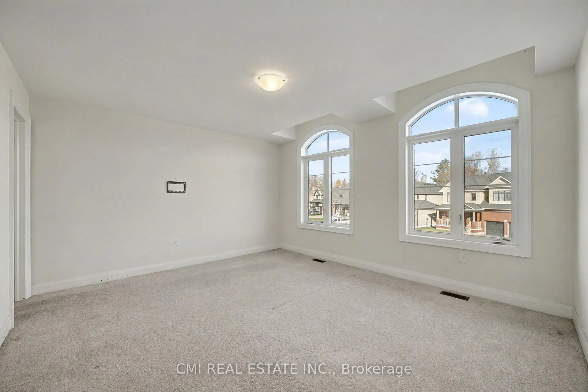 Photo 23 of 343 Northglen Boulevard W, Clarington, Bowmanville — HOMEH