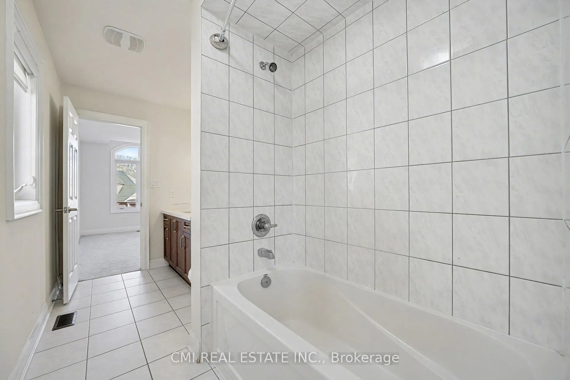 Photo 27 of 343 Northglen Boulevard W, Clarington, Bowmanville — HOMEH