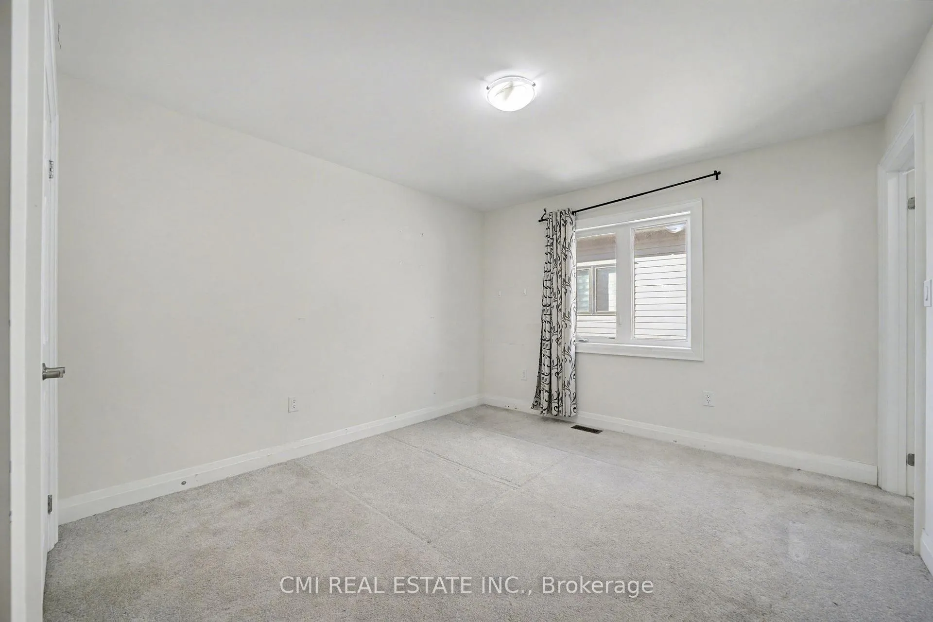 Photo 29 of 343 Northglen Boulevard W, Clarington, Bowmanville — HOMEH