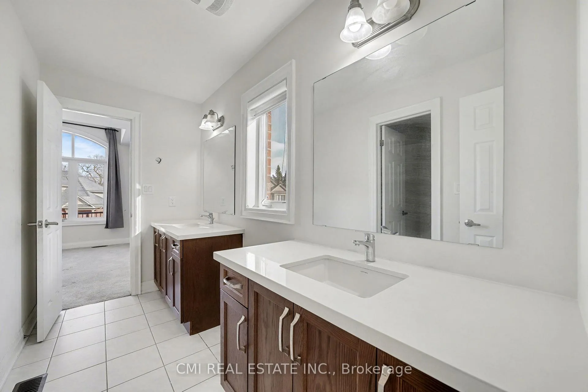 Photo 36 of 343 Northglen Boulevard W, Clarington, Bowmanville — HOMEH