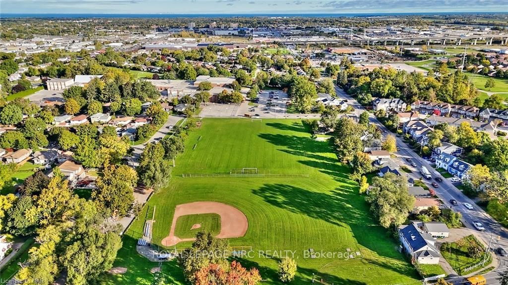 Photo 25 of 79 Bunting Road, St. Catharines, E. Chester — HOMEH