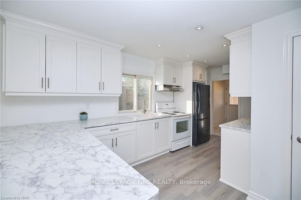 Photo 7 of 79 Bunting Road, St. Catharines, E. Chester — HOMEH