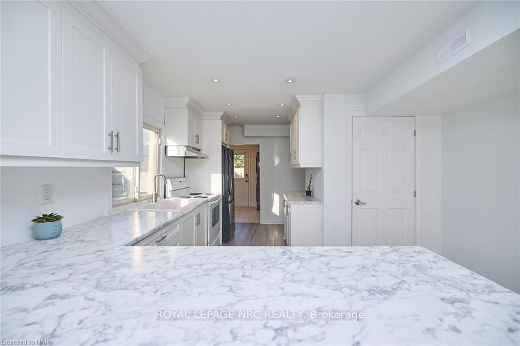 Photo 9 of 79 Bunting Road, St. Catharines, E. Chester — HOMEH