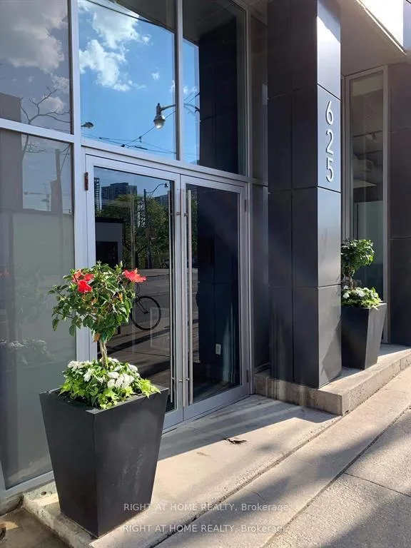 Photo 2 of Unit 305, 625 Queen Street E, Toronto, South Riverdale — HOMEH