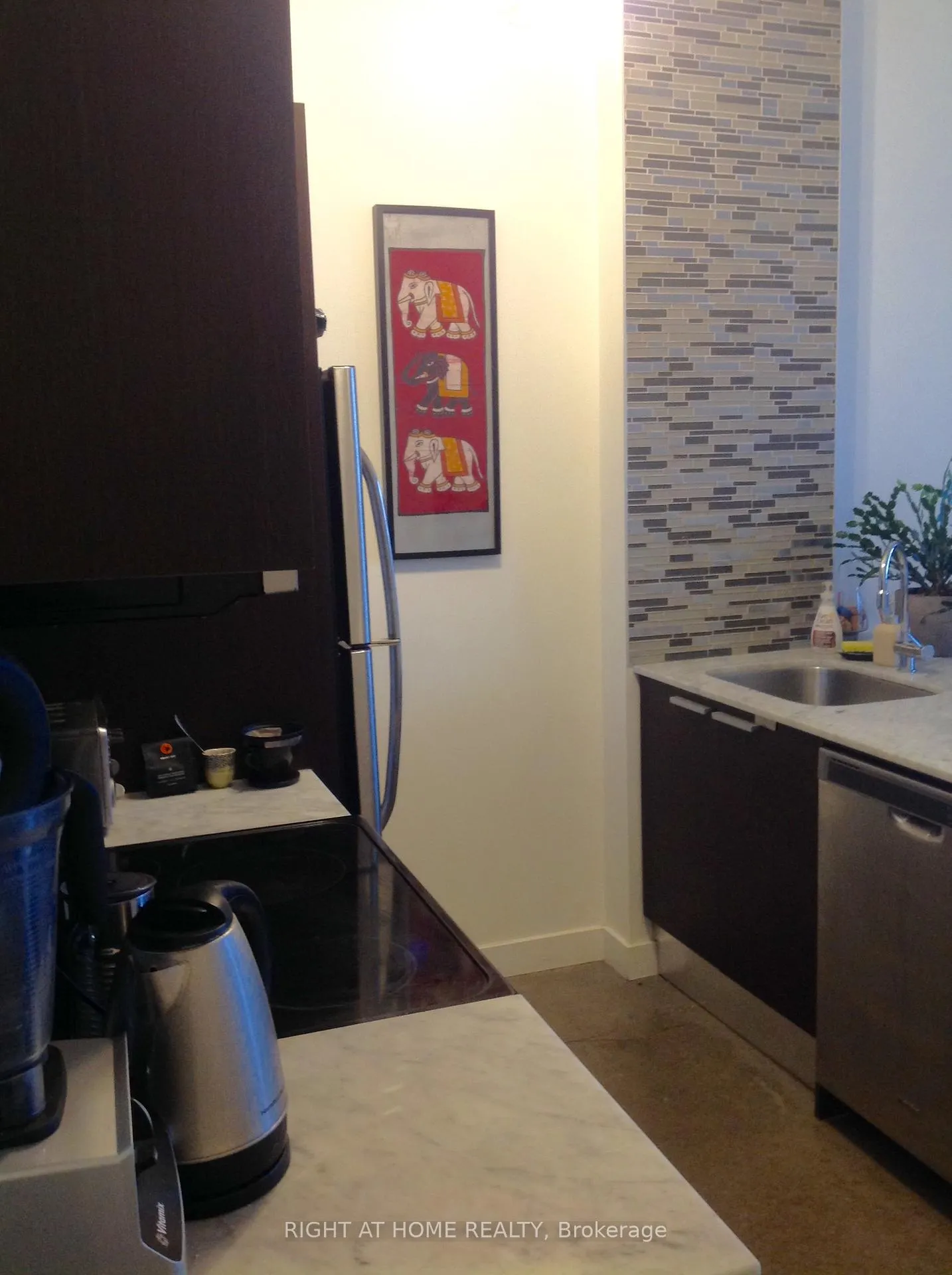 Photo 9 of Unit 305, 625 Queen Street E, Toronto, South Riverdale — HOMEH