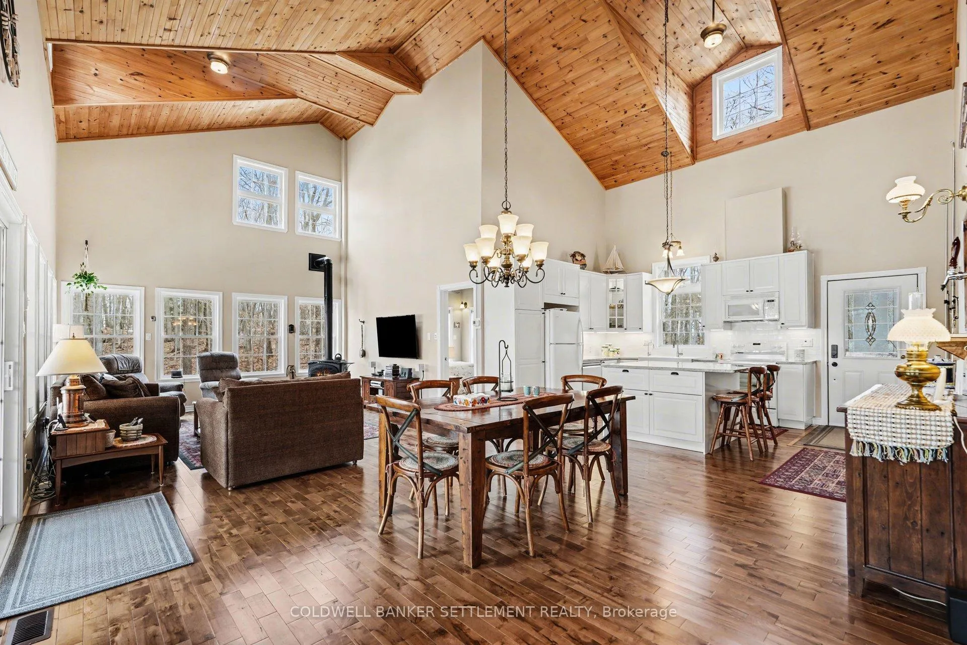 Photo 20 of 200 Walnut Point Road, Rideau Lakes, Rideau Lakes (South Crosby) Twp — HOMEH