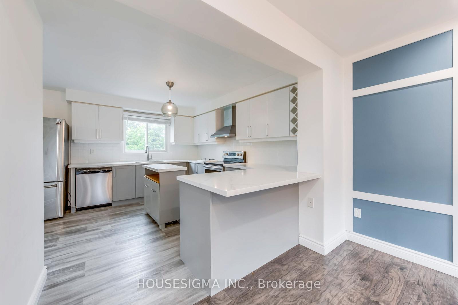 Photo 14 of 7 Wright Crescent, Ajax, Central — HOMEH