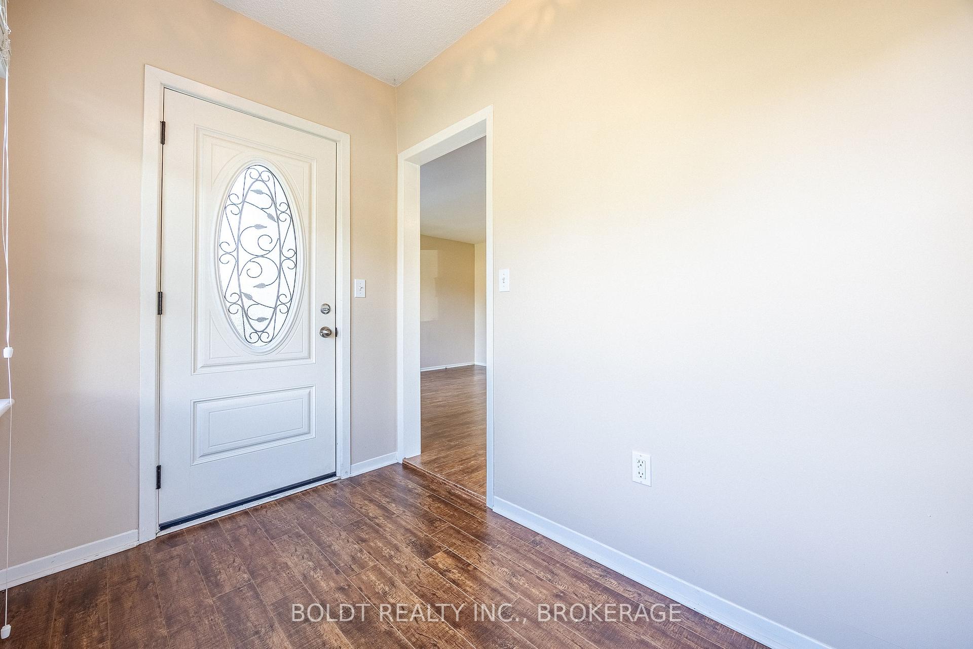 Photo 5 of 28 Shakespeare Avenue, St. Catharines, Haig — HOMEH