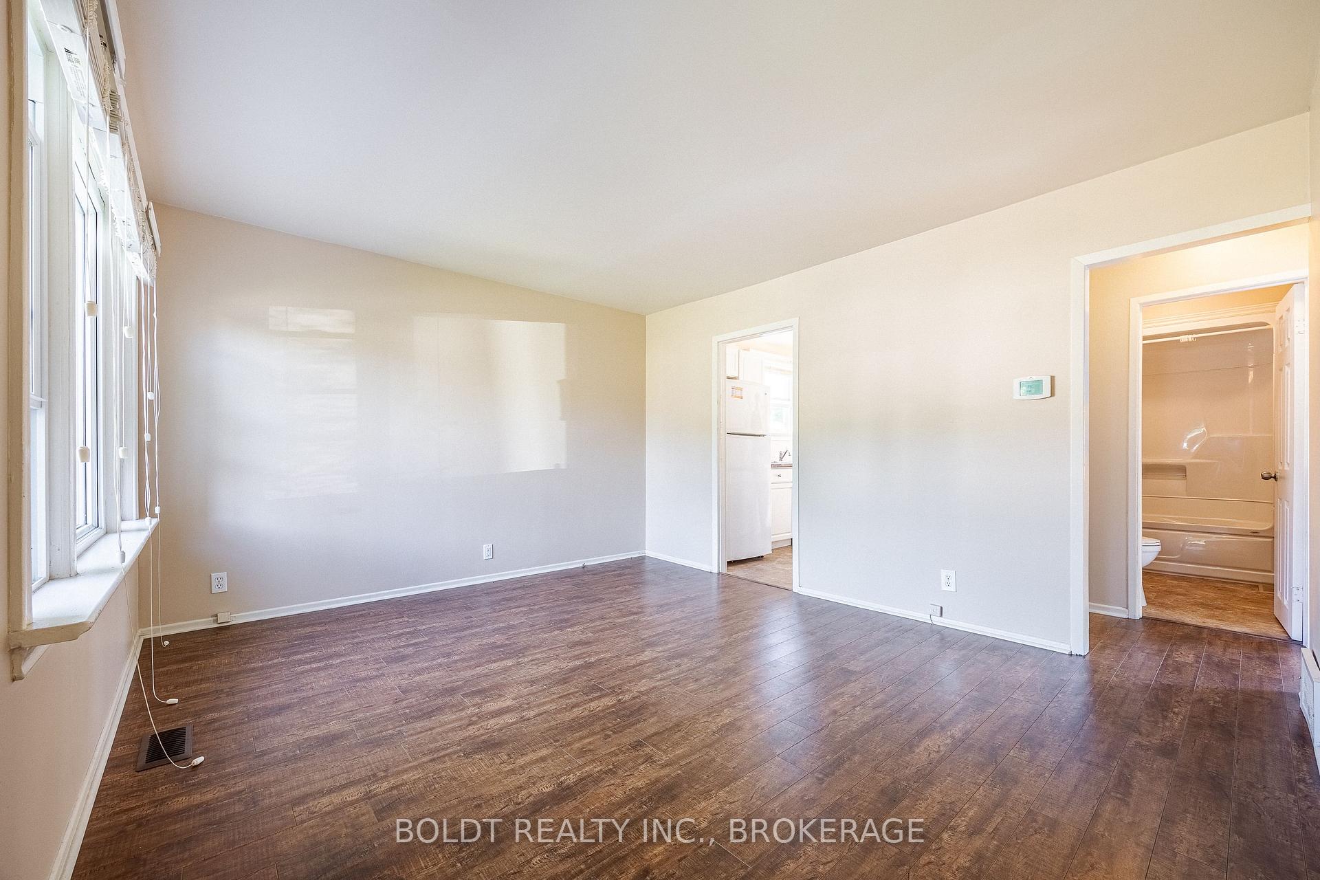 Photo 6 of 28 Shakespeare Avenue, St. Catharines, Haig — HOMEH