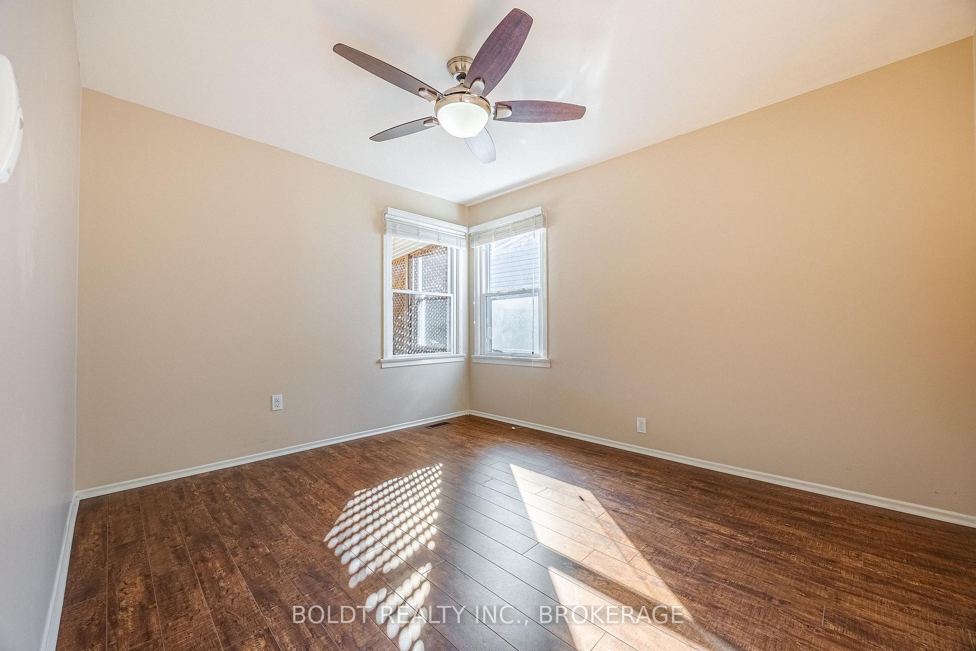 Photo 8 of 28 Shakespeare Avenue, St. Catharines, Haig — HOMEH
