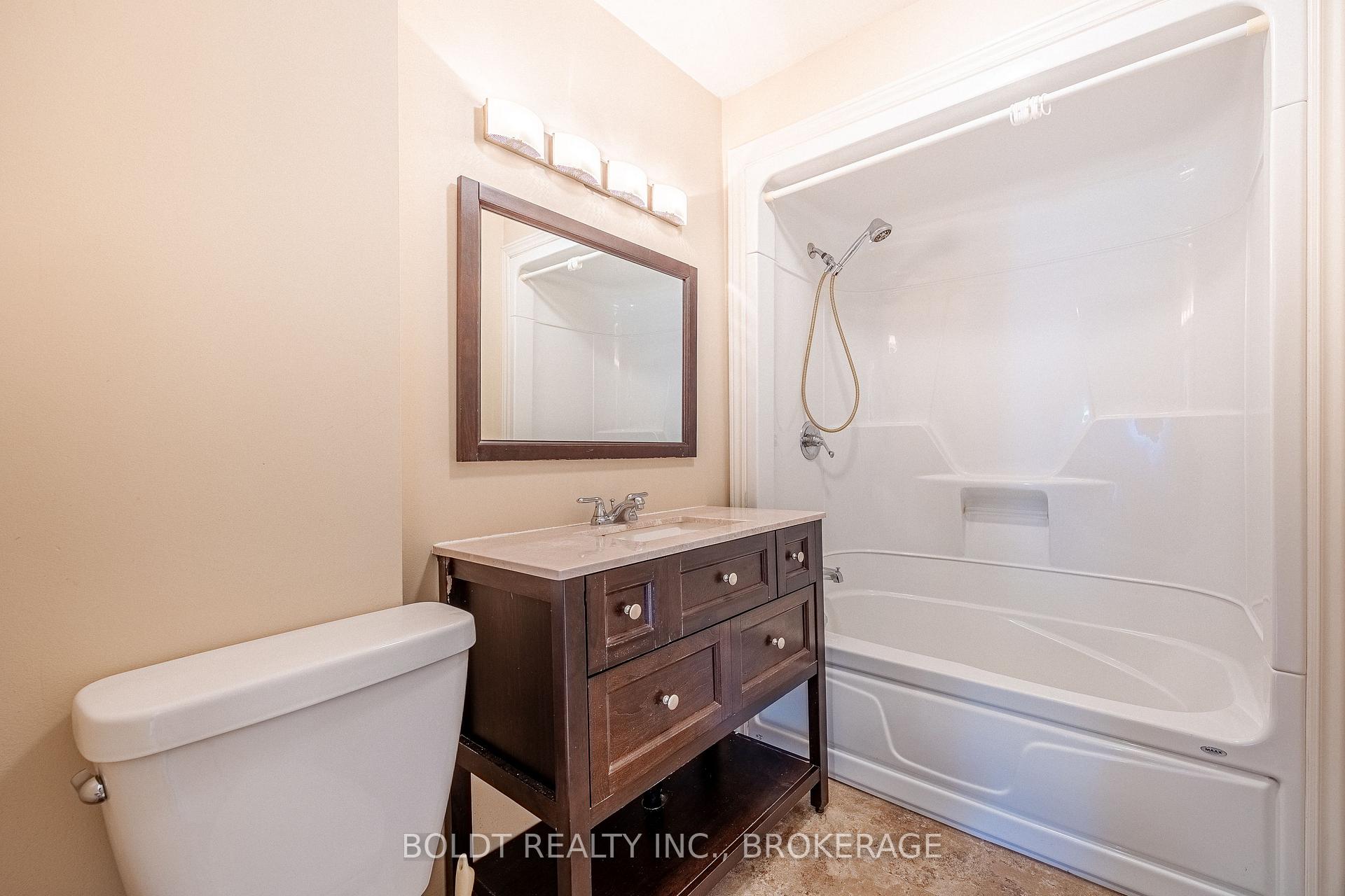 Photo 10 of 28 Shakespeare Avenue, St. Catharines, Haig — HOMEH