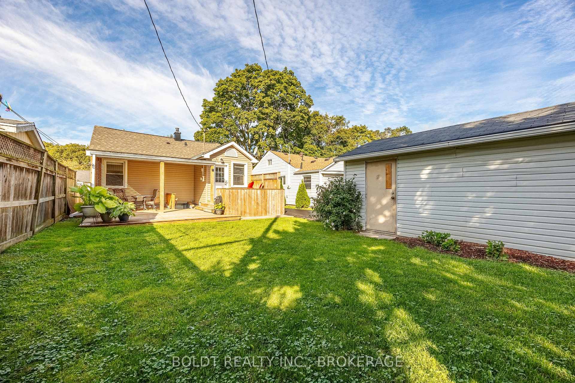Photo 19 of 28 Shakespeare Avenue, St. Catharines, Haig — HOMEH