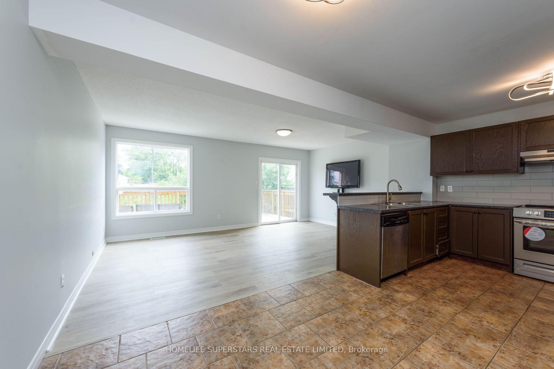 Photo 3 of 59 Thames Way, Hamilton, Mount Hope — HOMEH