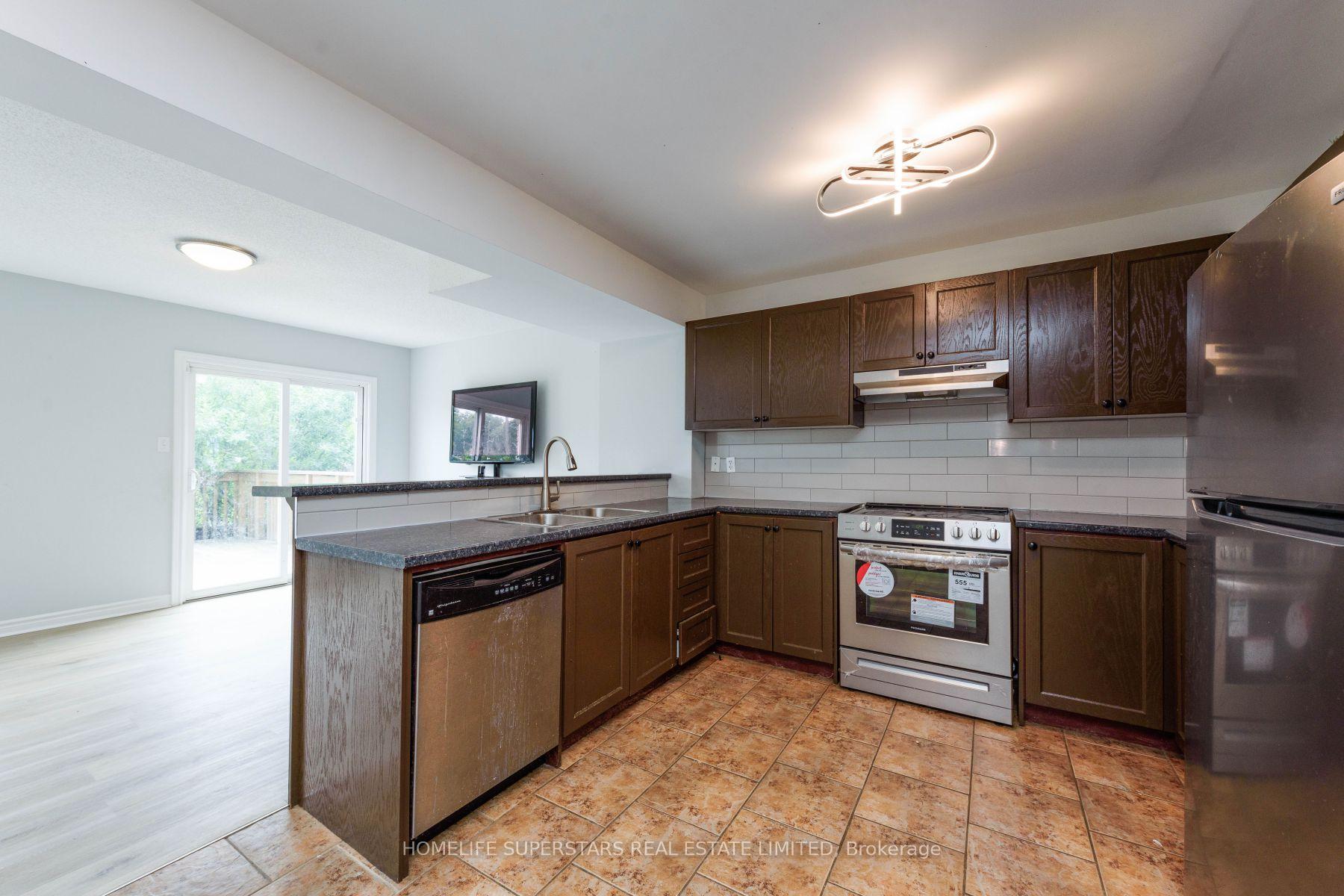 Photo 4 of 59 Thames Way, Hamilton, Mount Hope — HOMEH