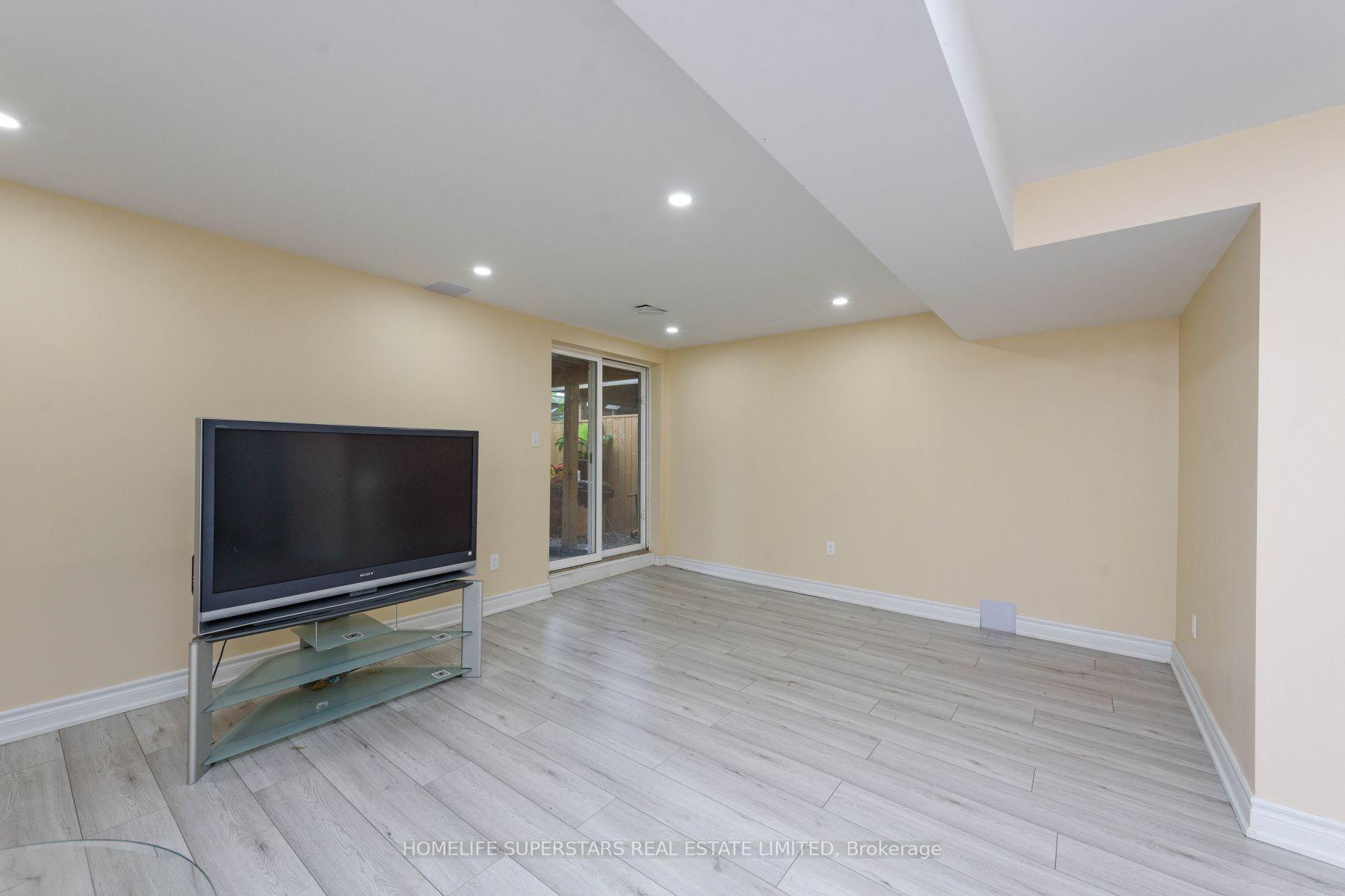 Photo 31 of 59 Thames Way, Hamilton, Mount Hope — HOMEH