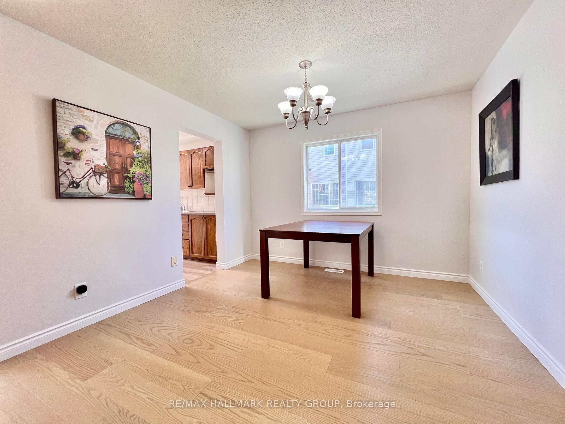 Photo 9 of 4 Valemont St Street, Ottawa, Barrhaven East — HOMEH