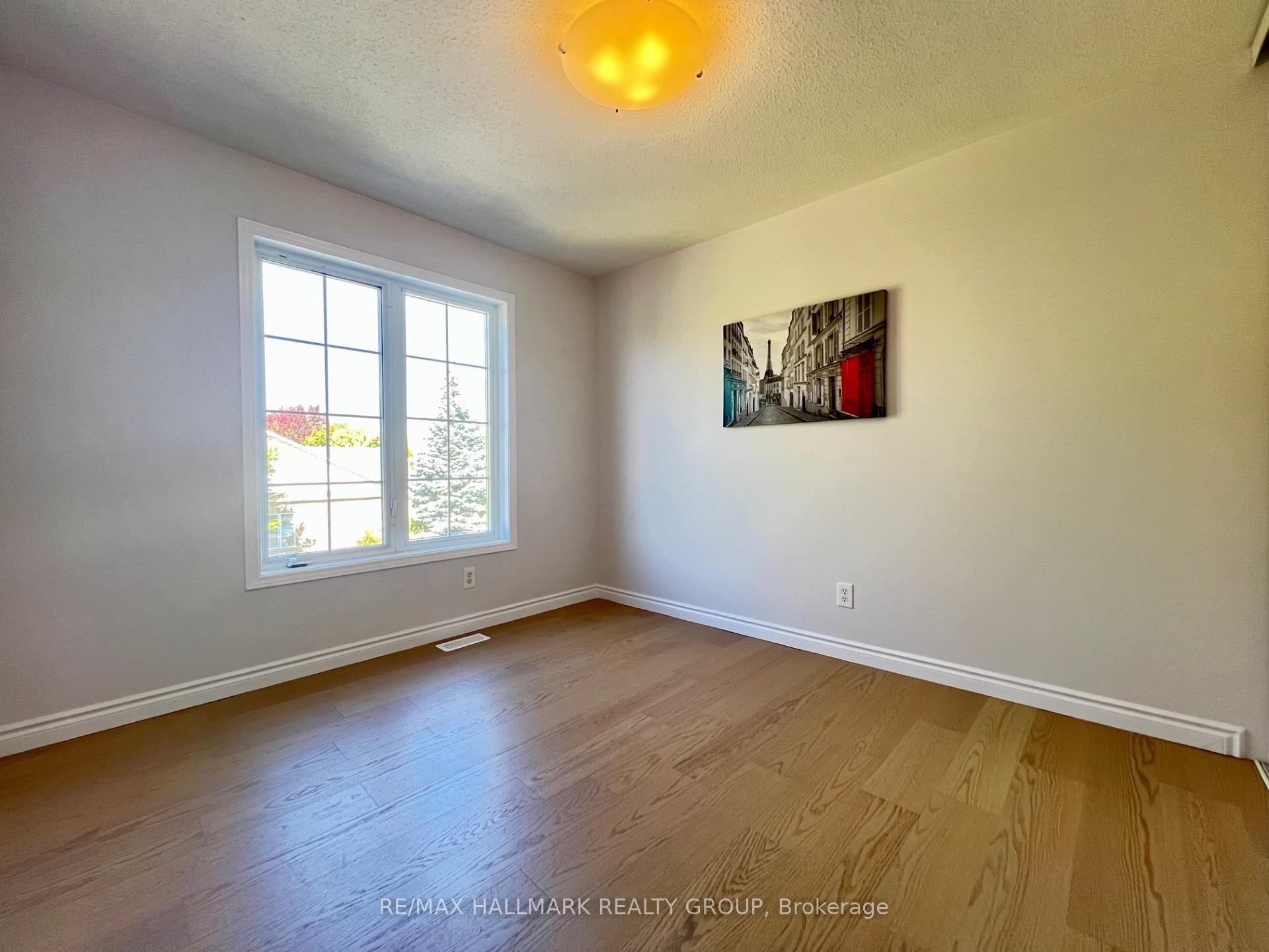 Photo 21 of 4 Valemont St Street, Ottawa, Barrhaven East — HOMEH