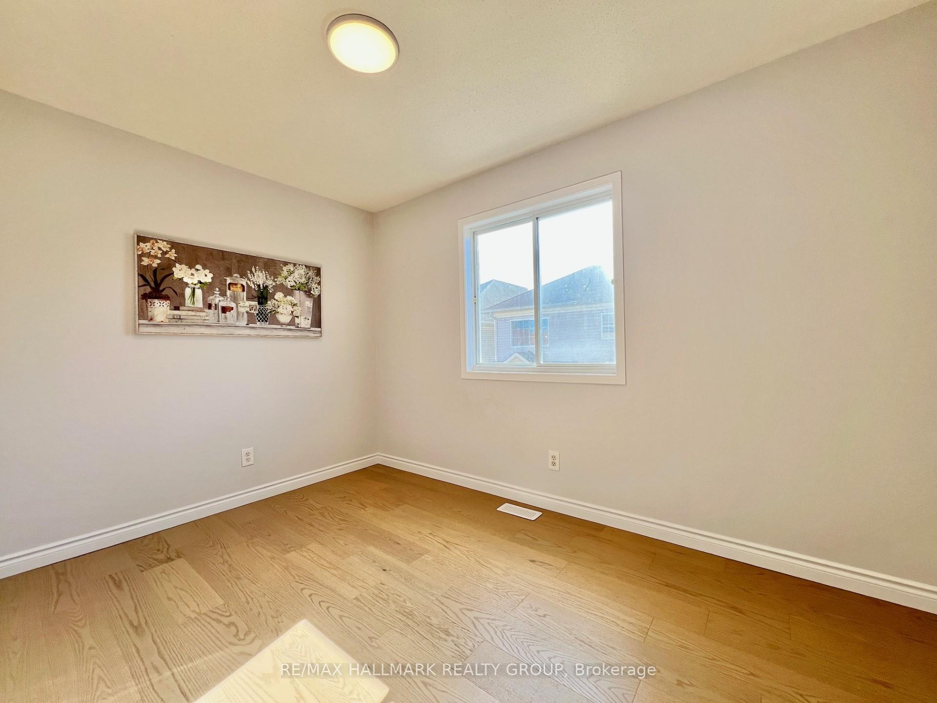 Photo 23 of 4 Valemont St Street, Ottawa, Barrhaven East — HOMEH
