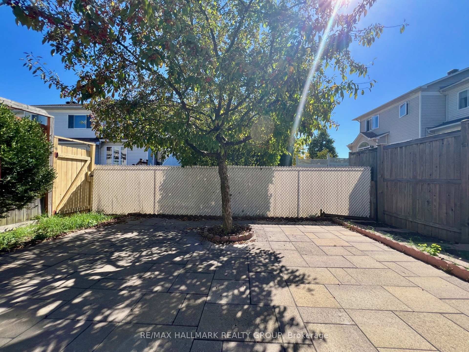 Photo 29 of 4 Valemont St Street, Ottawa, Barrhaven East — HOMEH