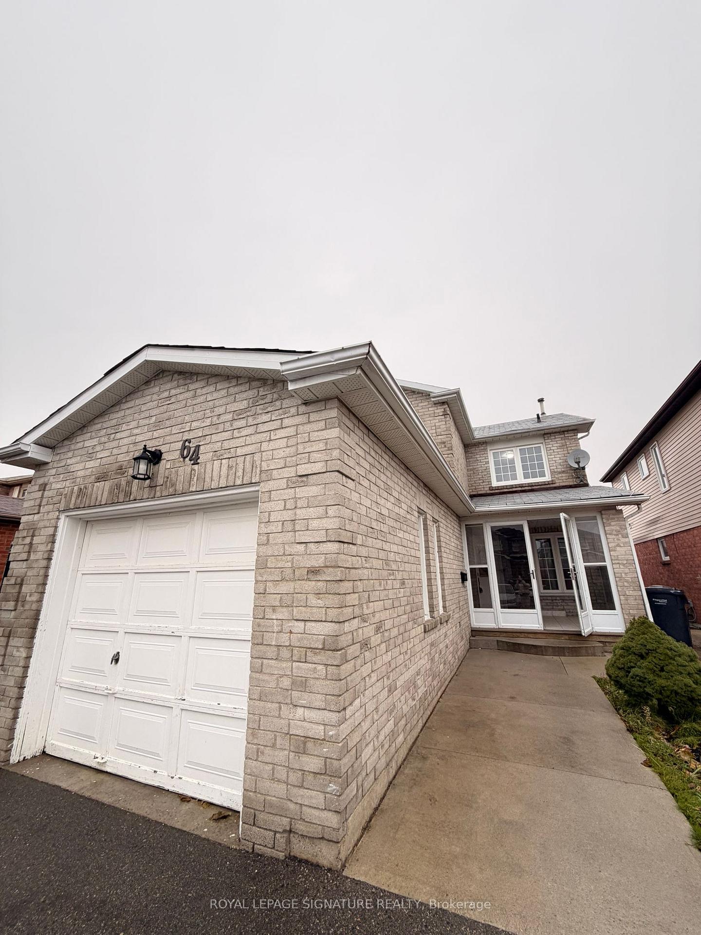 Photo 1 of Unit Upper, 64 Woodside Court, Brampton, Fletcher's Creek South — HOMEH