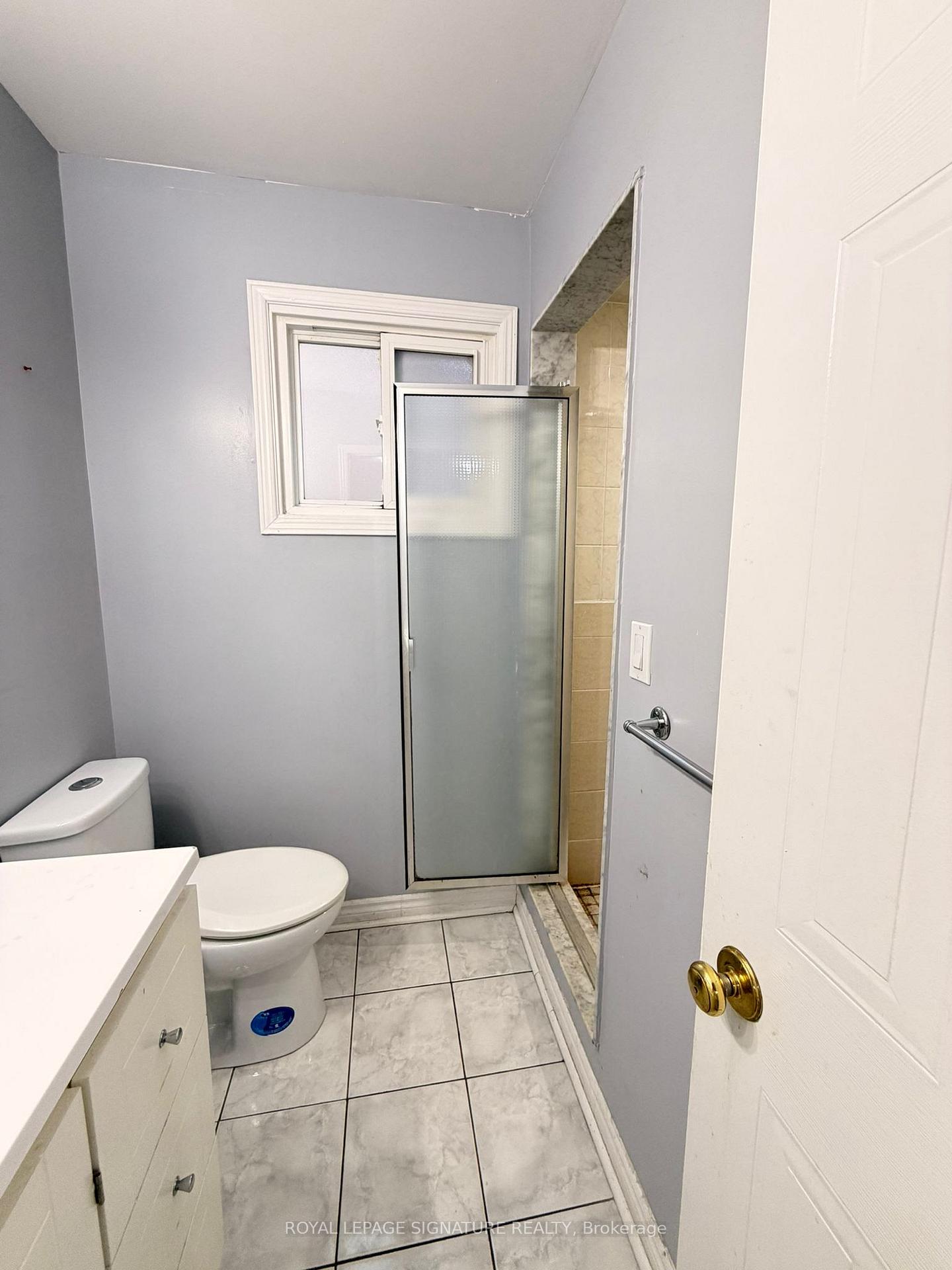Photo 10 of Unit Upper, 64 Woodside Court, Brampton, Fletcher's Creek South — HOMEH