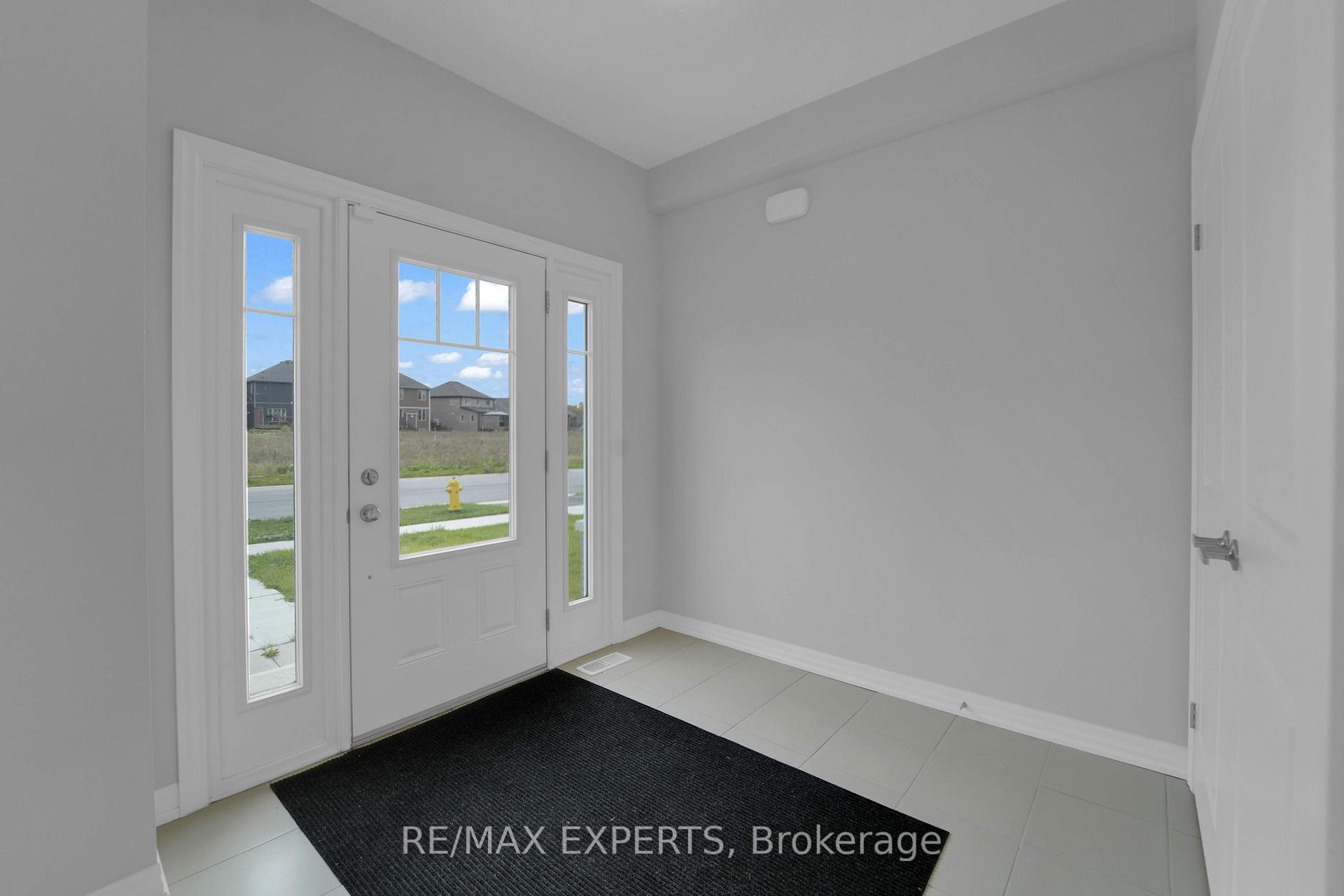 Photo 9 of 2 Bromley Drive, St. Catharines, Port Weller — HOMEH