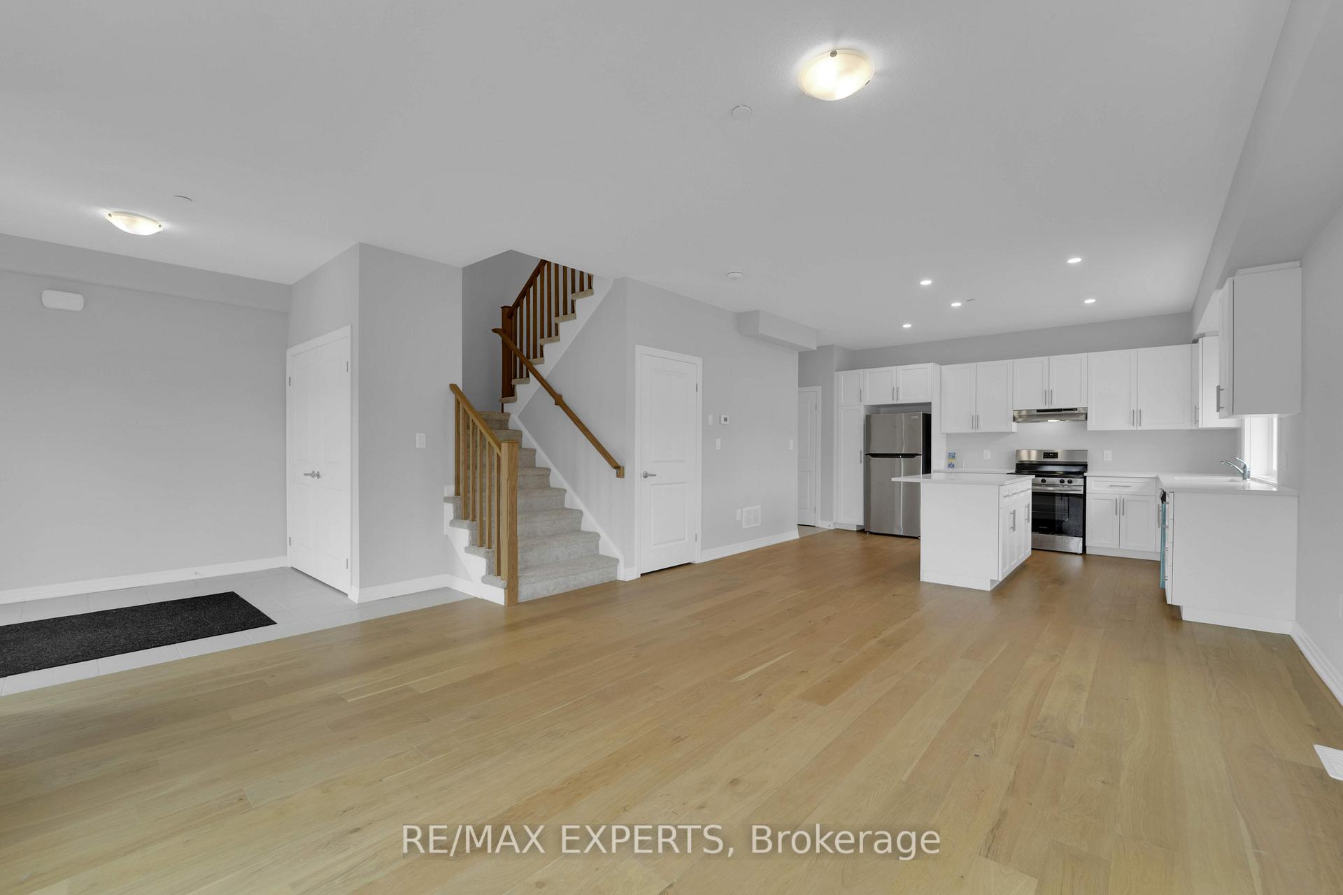 Photo 12 of 2 Bromley Drive, St. Catharines, Port Weller — HOMEH