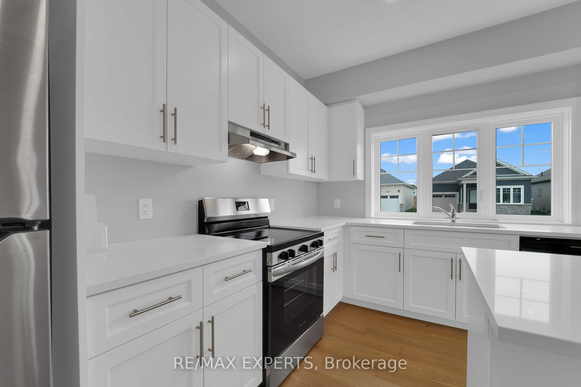 Photo 21 of 2 Bromley Drive, St. Catharines, Port Weller — HOMEH