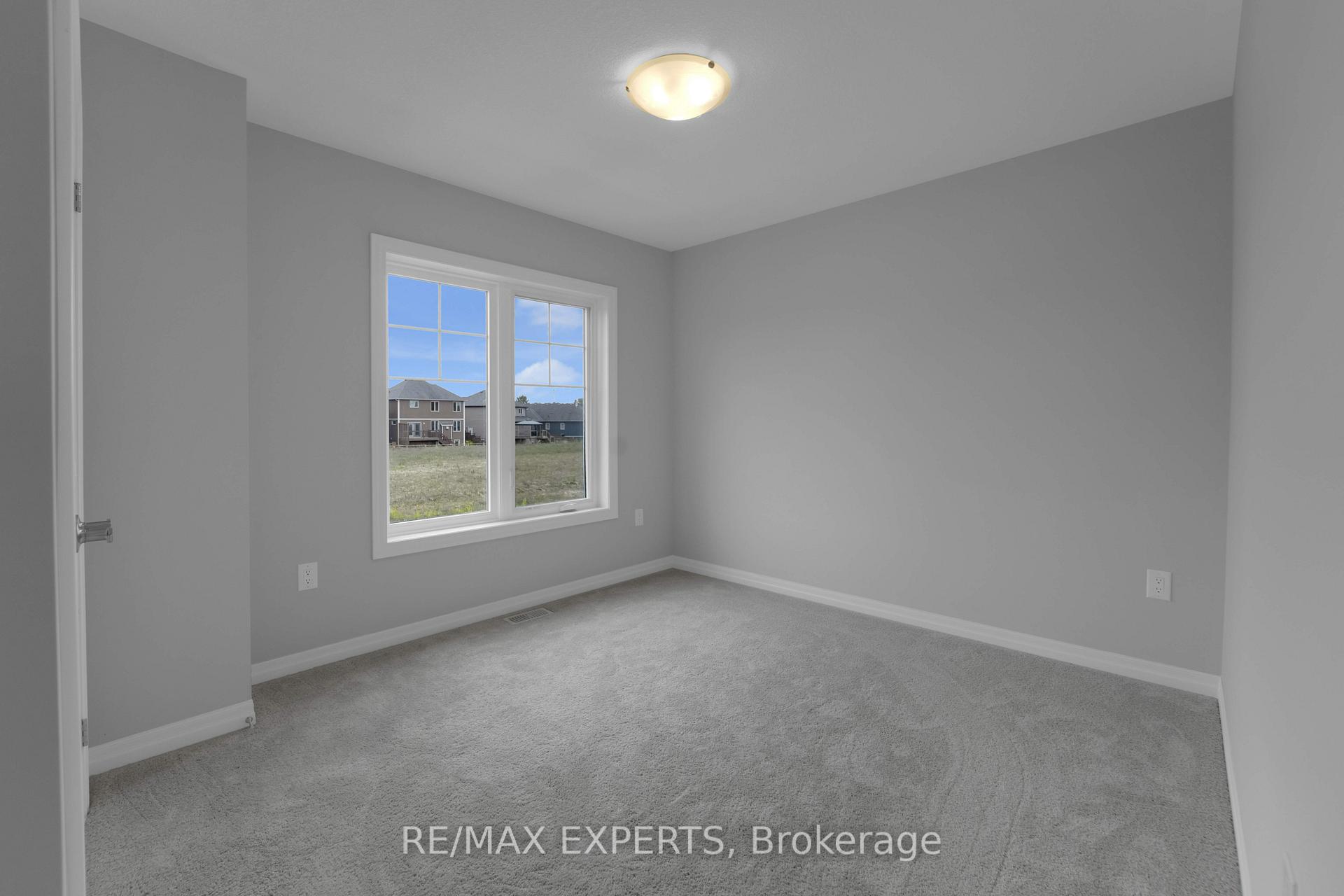 Photo 35 of 2 Bromley Drive, St. Catharines, Port Weller — HOMEH